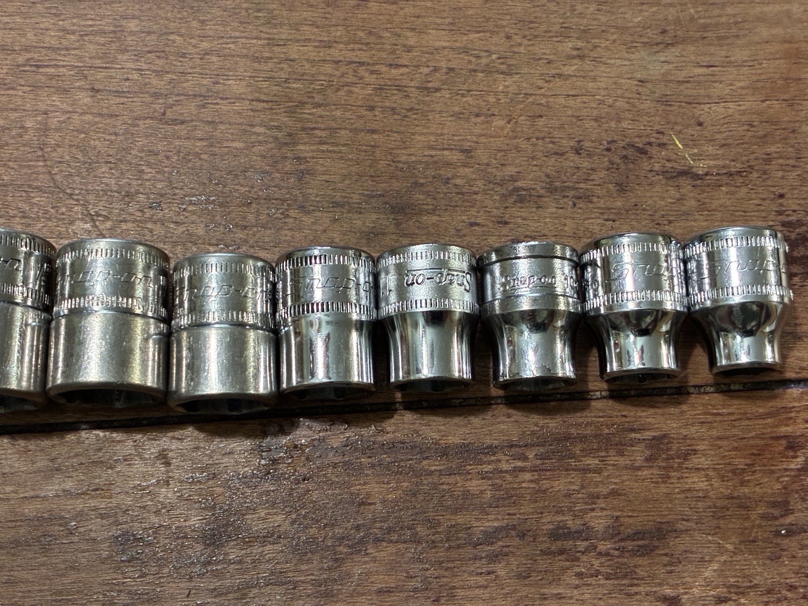 SNAP-ON 3/8 DRIVE 12 PC METRIC SHALLOW SOCKET SET8-19MM 6 POINT READ DESCRIPTION