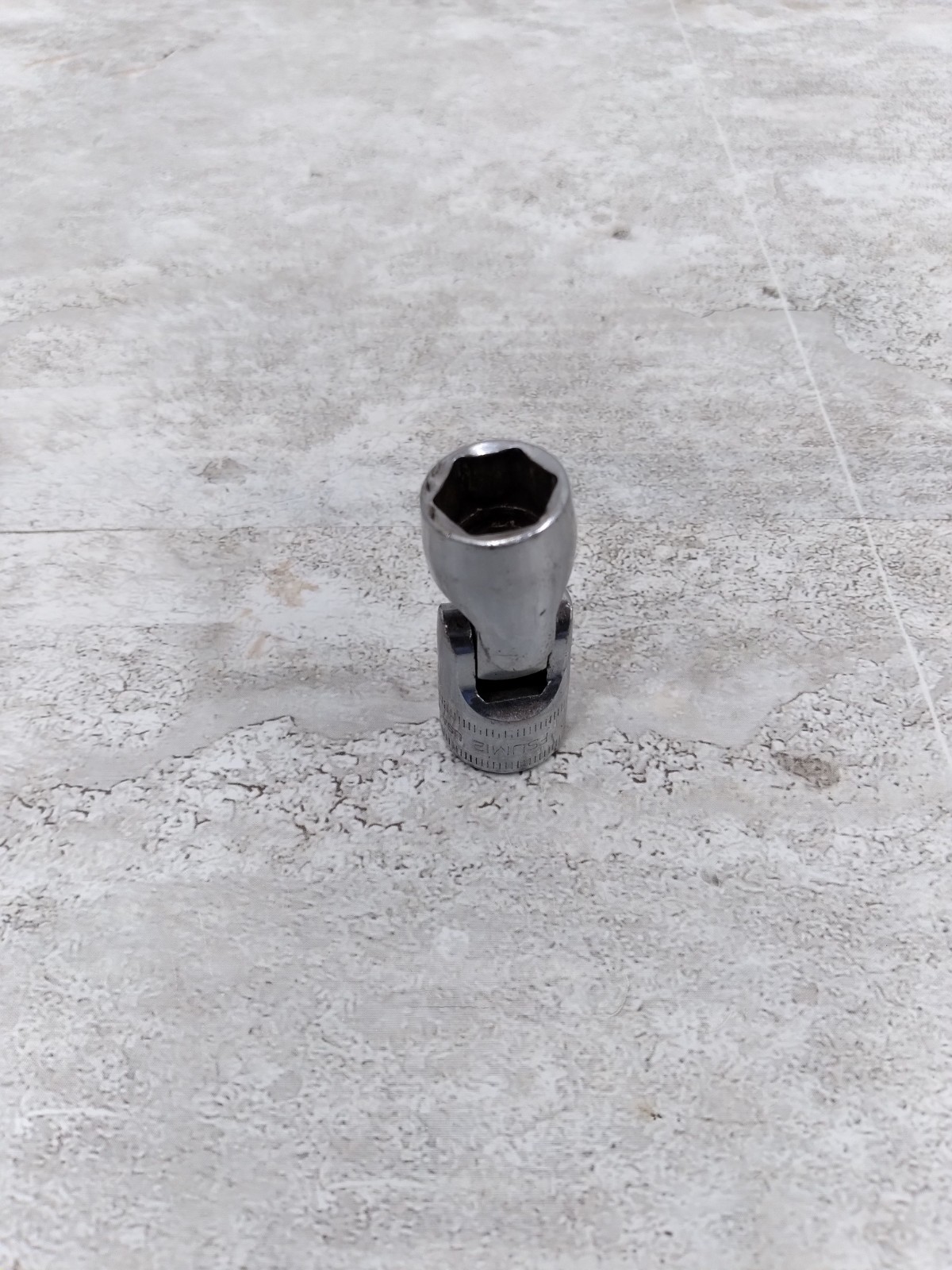 Snap On Tools 3/8″ Drive 6-Point Metric 12mm Universal Socket Standard FSUM12