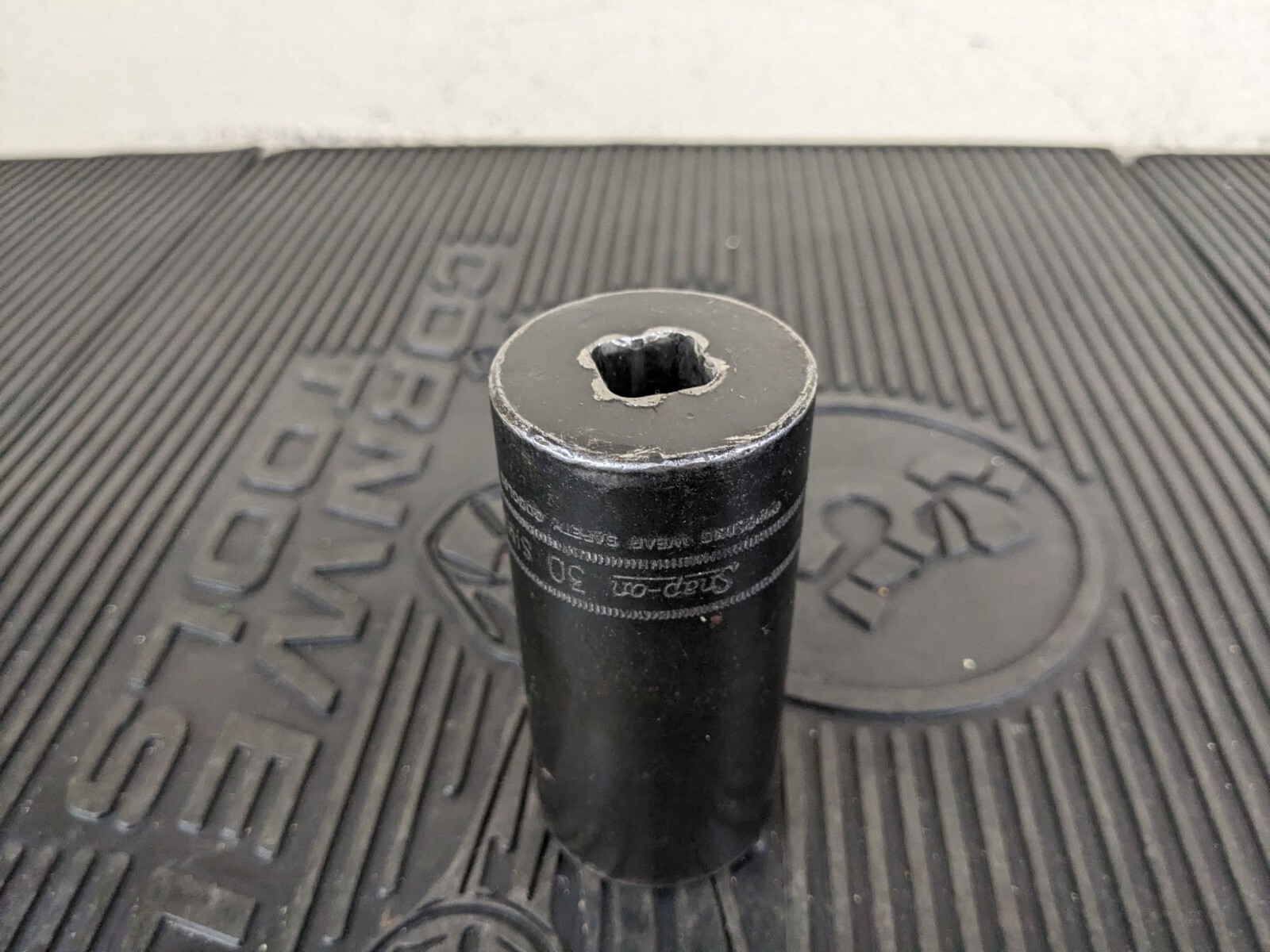 #bj000 Snap-on 1/2 Drive 6pt 30mm deep impact socket SIMM300 flank drive