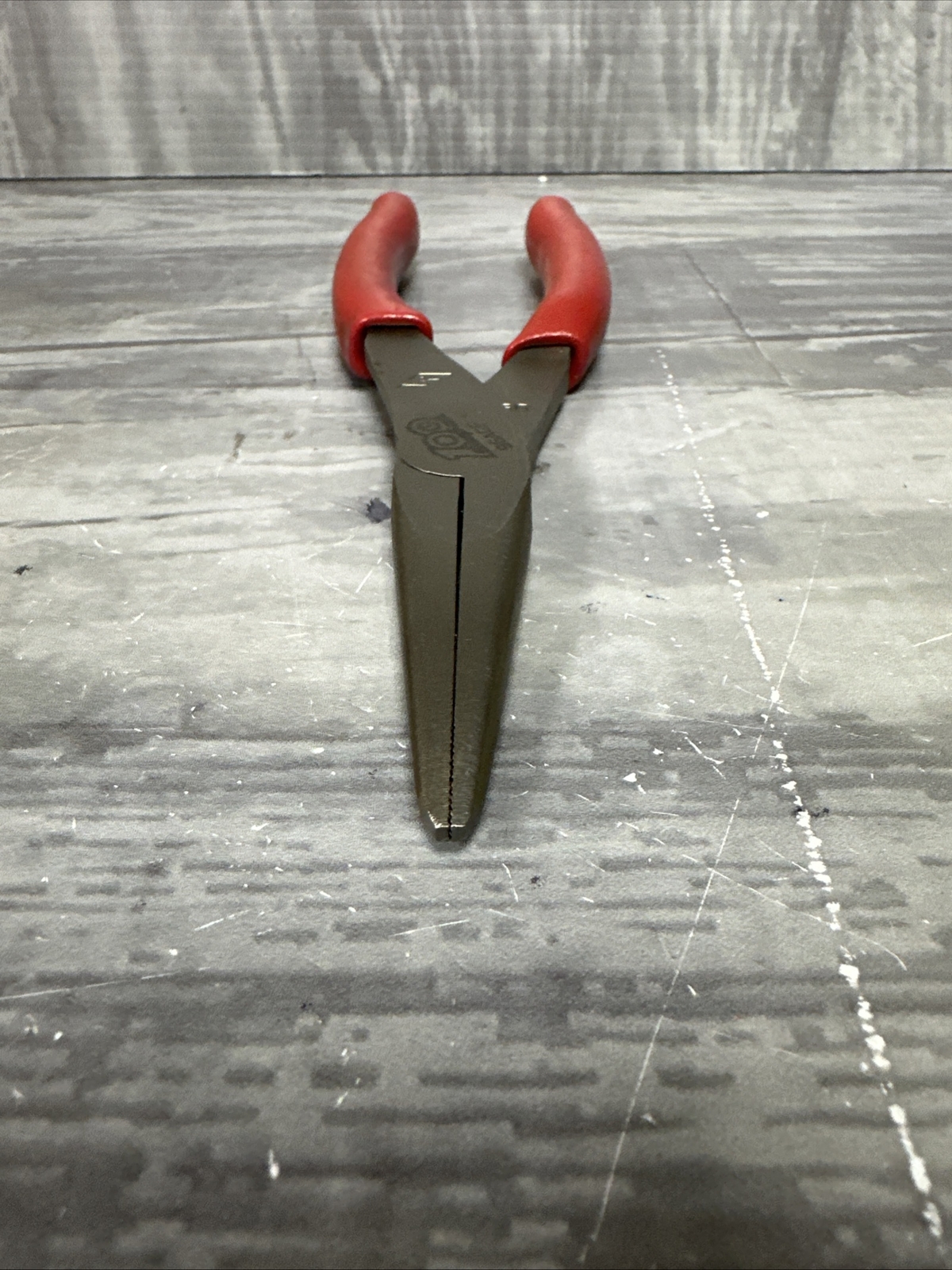 Snap-On 96acf 8″ talon grip needle nose pliers 100 year red