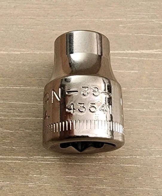 Craftsman USA 9mm Socket 6 Point 3/8″ Drive Inverted G2 43541
