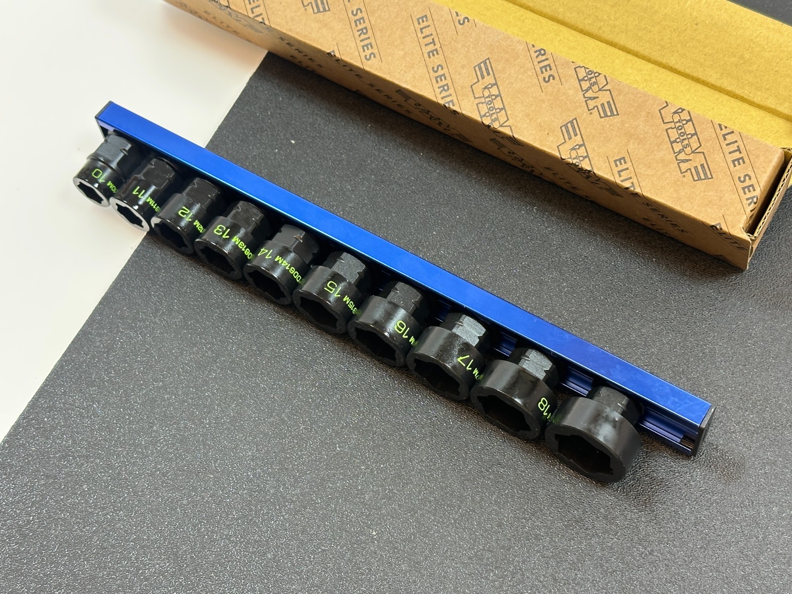 VIM Tools IMPDD600M 10pc 3/8″ Dr. 10-19mm Dual Drive Impact Extractor Socket Set