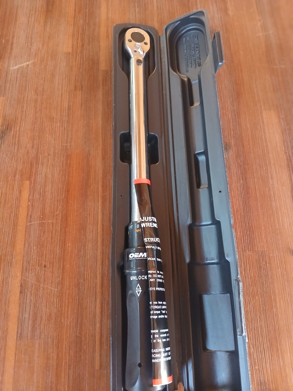 OEM Automotive Tools Dr. Torque Wrenches 25686 3/8″ 10-100 Ft/Lb