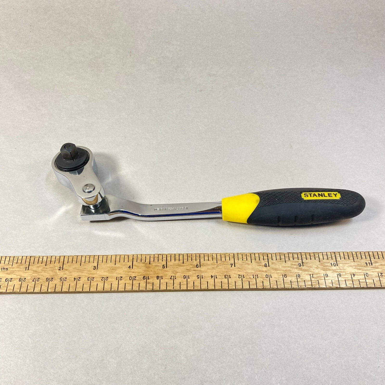 Stanley Socket Ratchet Wrench Rotating Head 3/8″ Soft Grip Handle #87-998