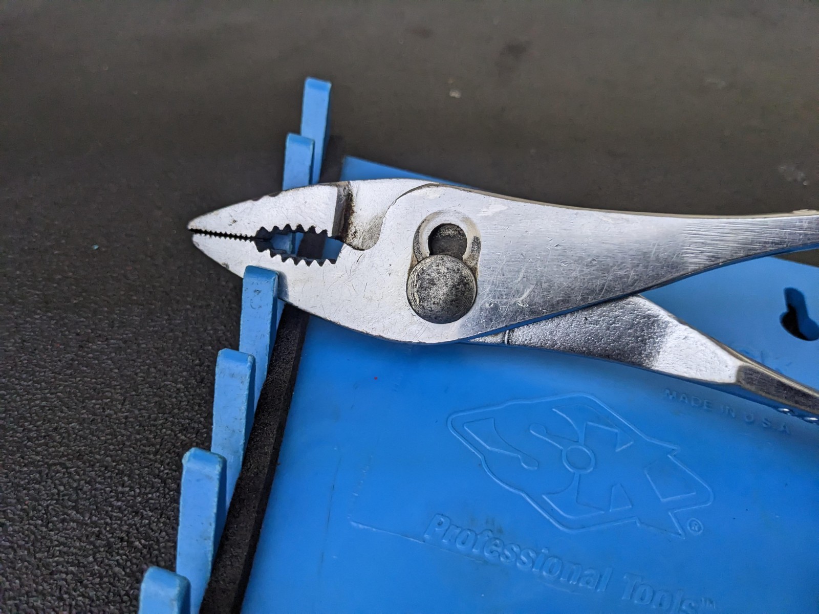 #bp294 Snap On Tools USA Vintage Slip Joint Pliers #47 with Vacuum Grip