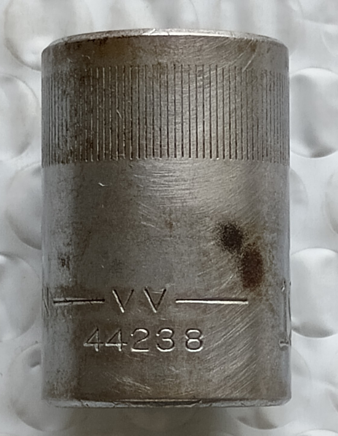 CRAFTSMAN TOOLS USA VV44238, 1/2″ DRIVE, 19MM. SOCKET, SHALLOW, 12 POINT.
