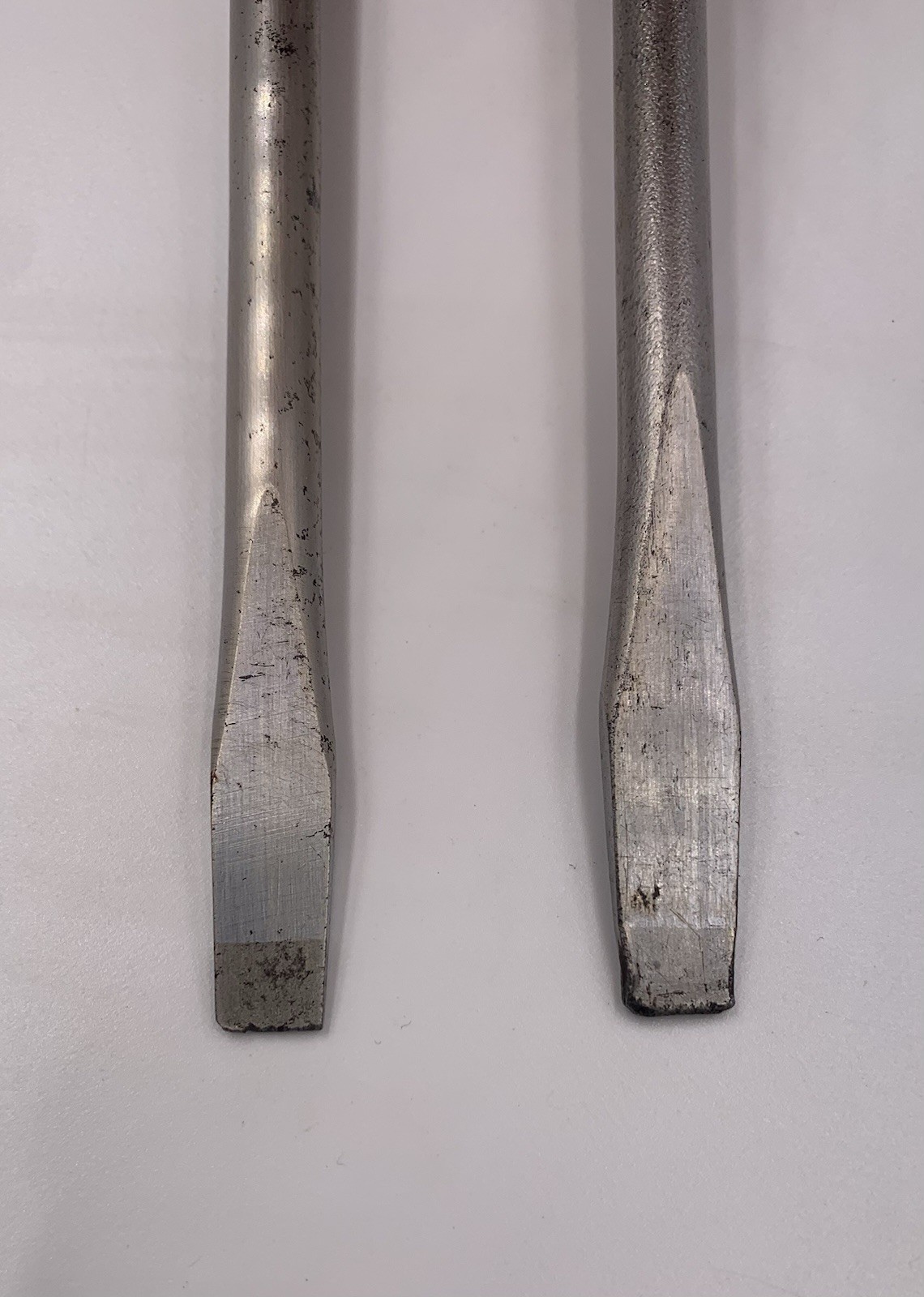 MAC TOOLS 2pc SCREWDRIVERS -RED- HARD HANDLES *USA* #PJR6AR, and #PJR6A