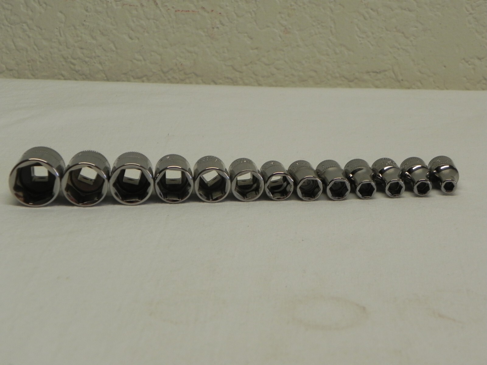 Snap-On 117TMM 17 Piece 1/4″ Drive 6 Point Metric Service Starter Set w/Holder