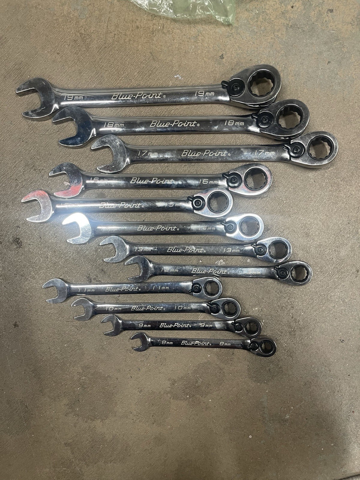 Blue Point BOERM712 12Pc Metric Reversible Ratcheting Combo Wrench Set 8-19mm
