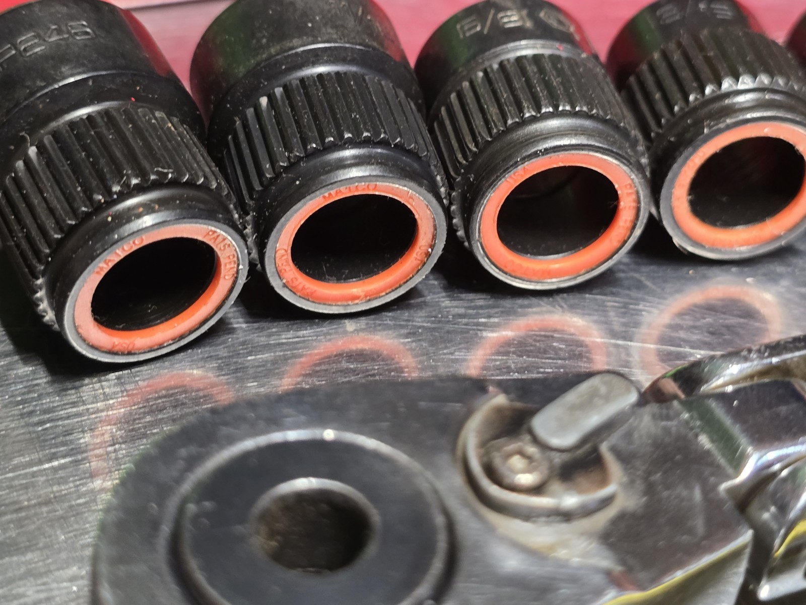 MATCO TOOLS MILTARY PASSTHTOUGH RATCHET AND SOCKET SET SAE. BIT DRIVER INCLUDED