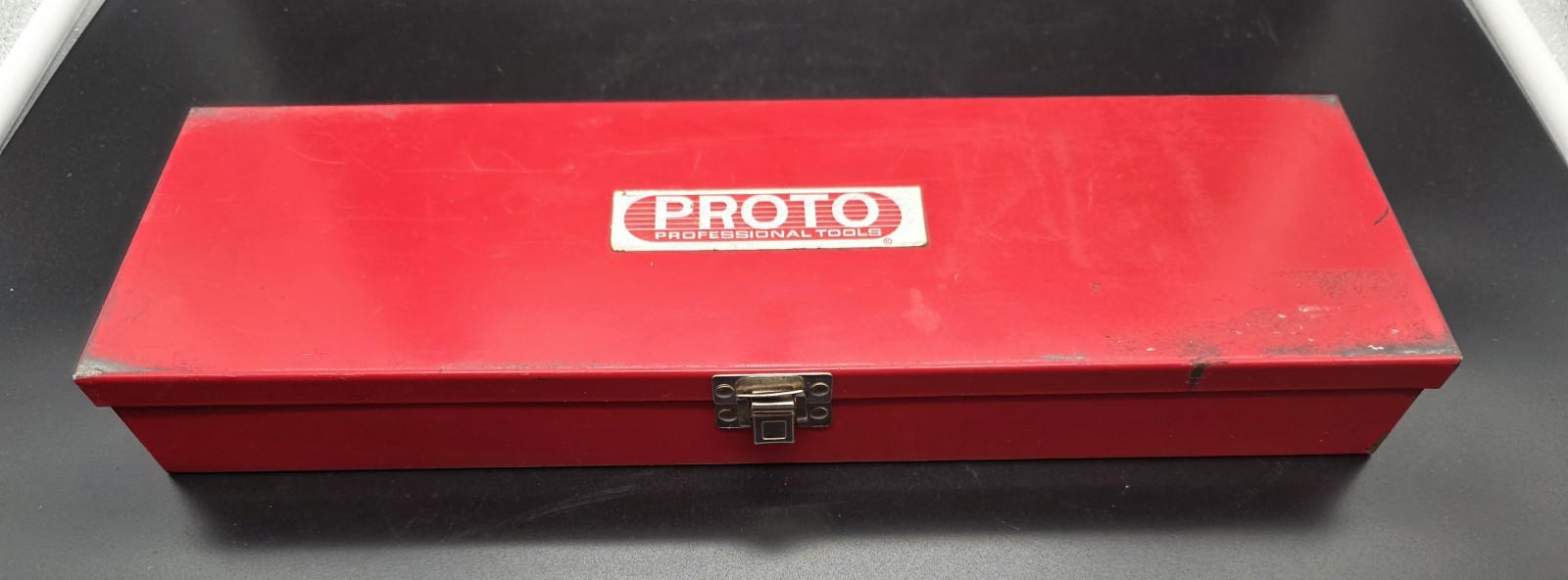 Proto J47118 USA 25 Pc 1/4″ Drive SAE 12 Point Socket Set w/ Metal Case Complete