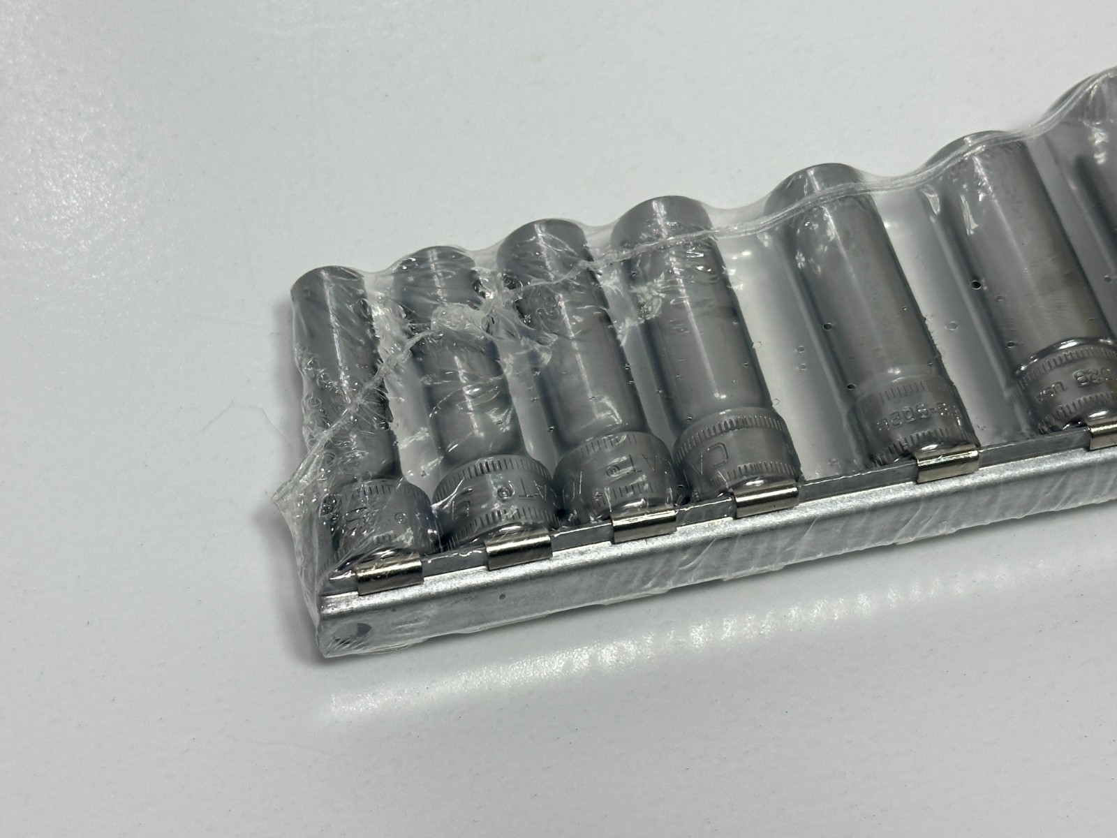 🇺🇸 CAT Caterpillar USA 12pc Deep Metric 8-19mm Socket Set 3/8″ Drive 12-Point