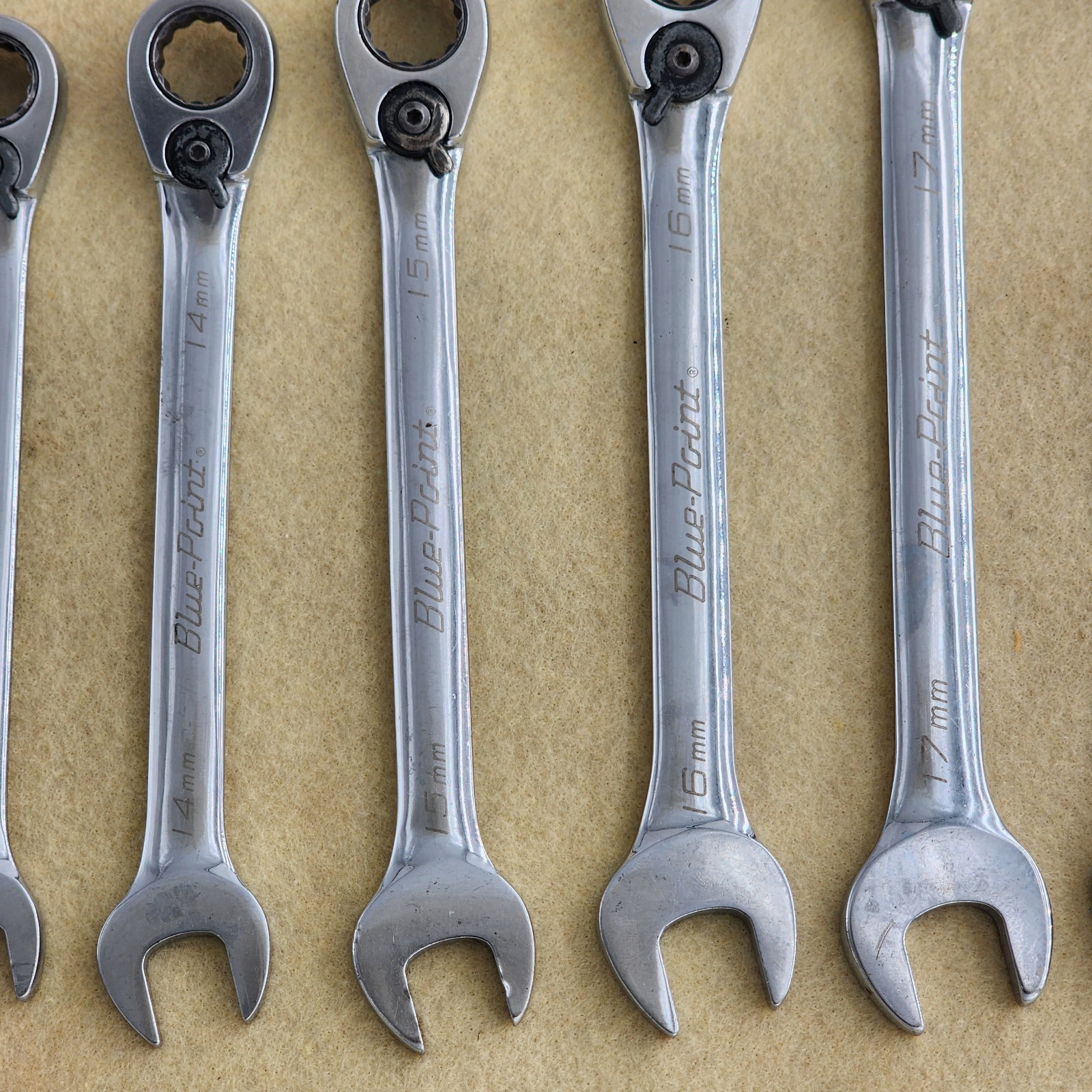 Blue-Point 12 Pc Metric Reversible Ratcheting Combination Wrench Set 8mm-19mm Sn