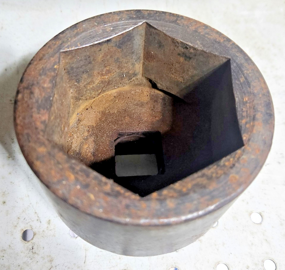 Snap-On IP903 Huge Socket 1″ Drive 2-13/16″ 6pt. Shallow Vintage Tool