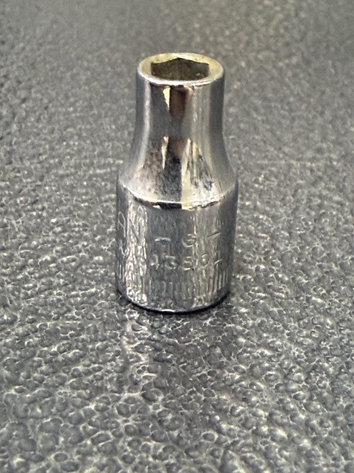 Vtg 5mm Craftsman G-Series Part 43501 – 1/4″ Drive 6-Point Socket USA Made