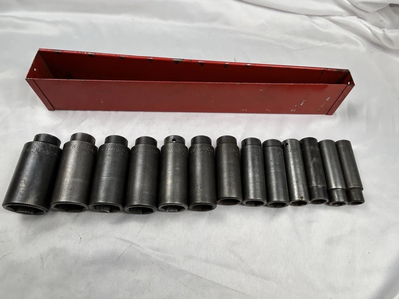 MAC TOOLS 13 PC 1/2 DRIVE SAE DEEP IMPACT 6 PT SOCKET SET 7/16 – 1-1/4 Read