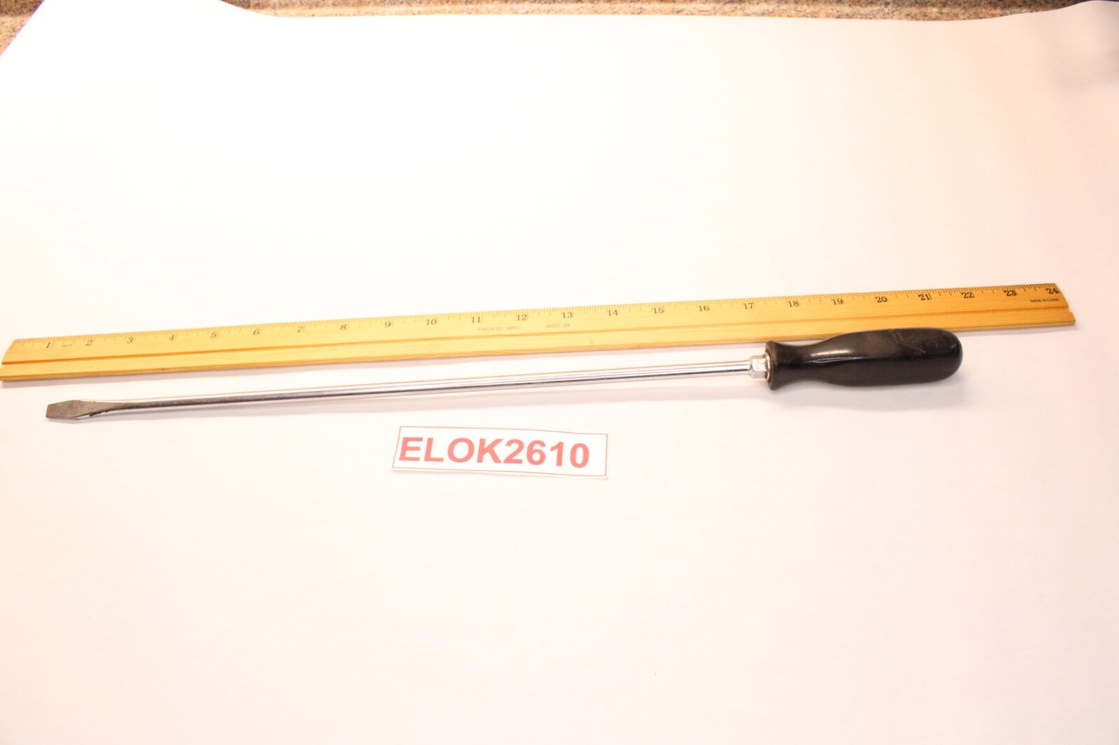 Unbranded 5/16″ x 15-1/2″ Long Shaft Flat/Slotted Hard Black Handle Screwdriver