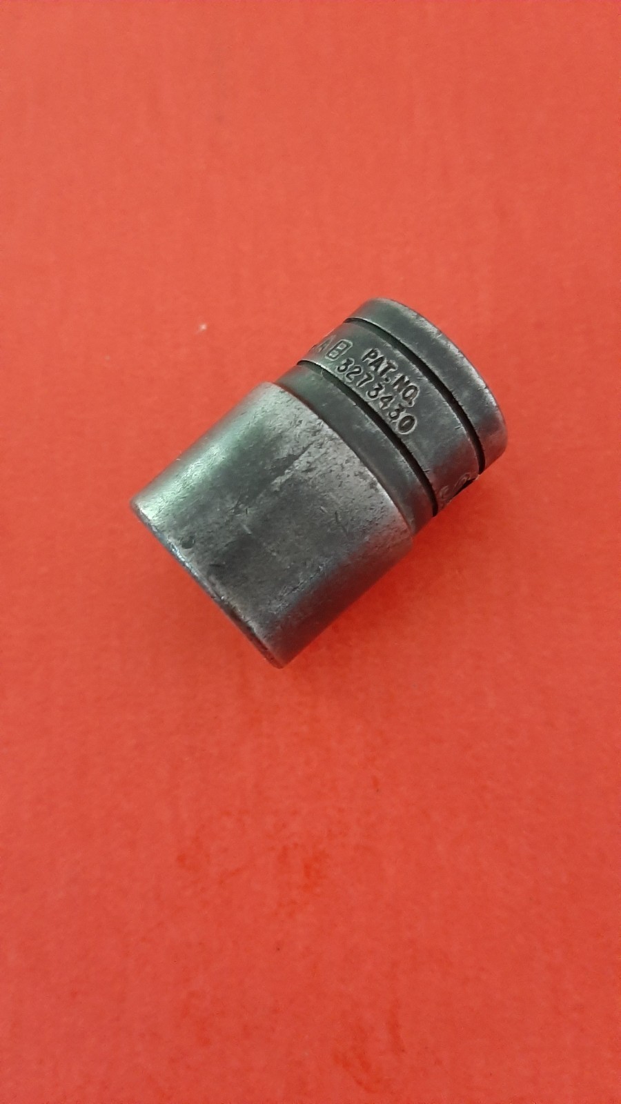 Snap-on GSW240 3/4″ 1/2″ Drive 12pt Point Black Industrial Finish Socket
