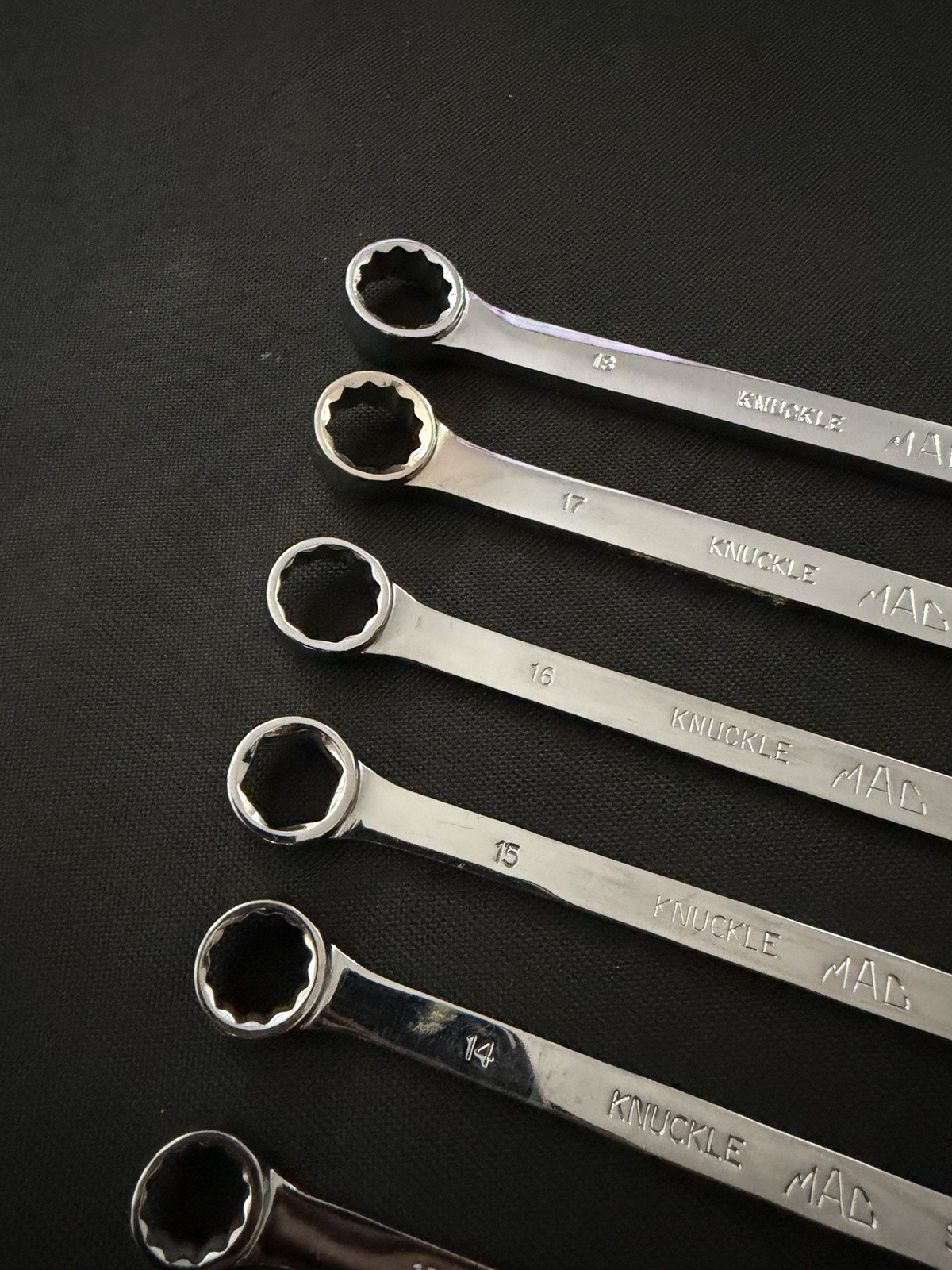 Mac Tools 9 Piece Metric Knuckle Saver Wrench Set – 8-18 – MCLKS –