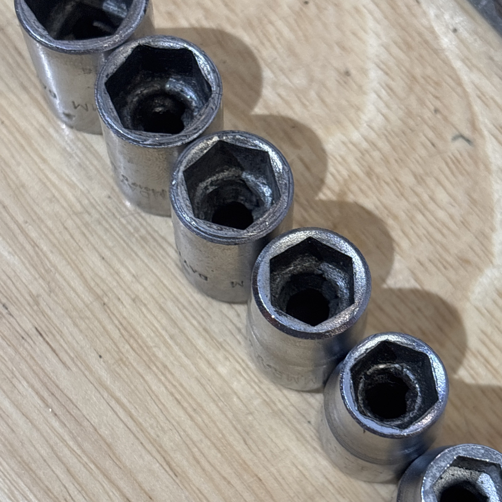 Dayton Metric Shallow Socket Set 3/8″ Drive 6 Point 7mm to 19mm USA READ!