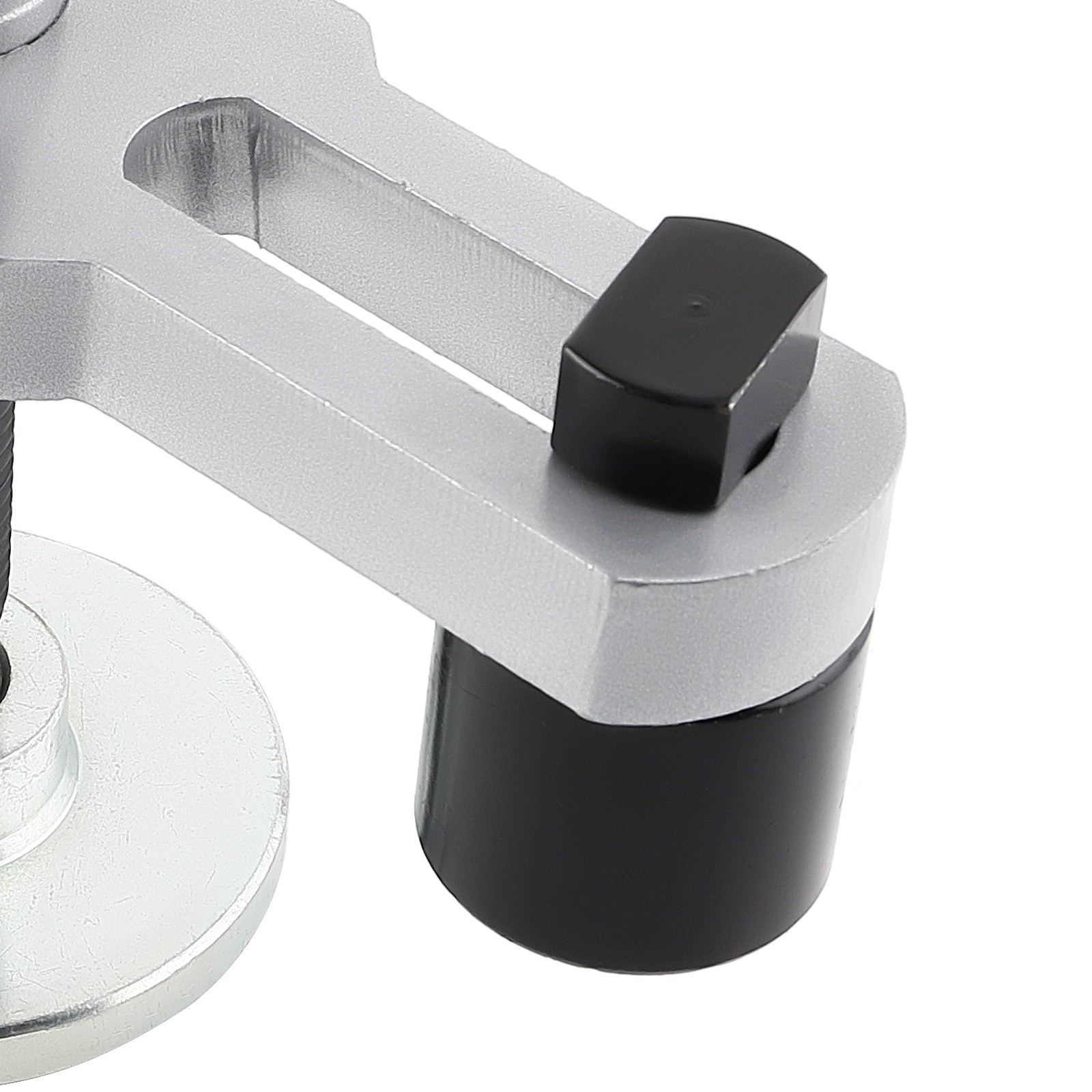 Heavy Duty Hub Bearings Pulling Extractor for Class 6-8 Trucks and Equipment.