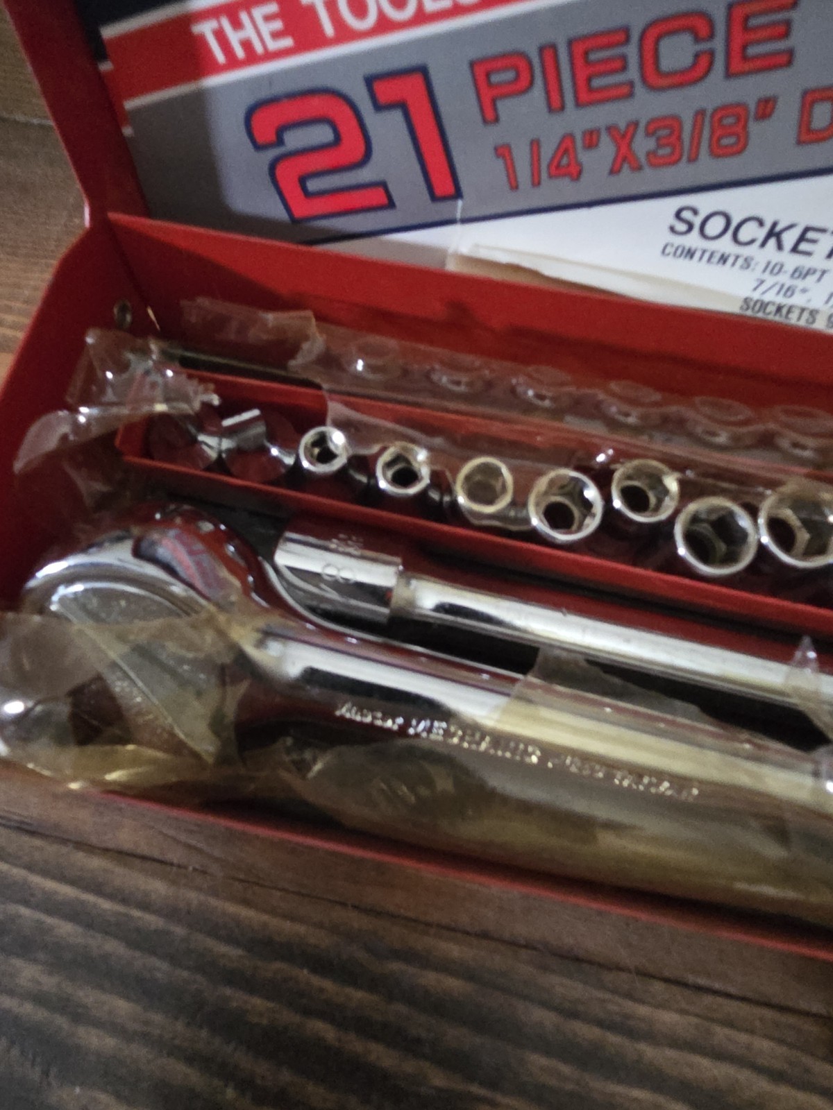 Vintage 21 Piece Socket Set-True Value