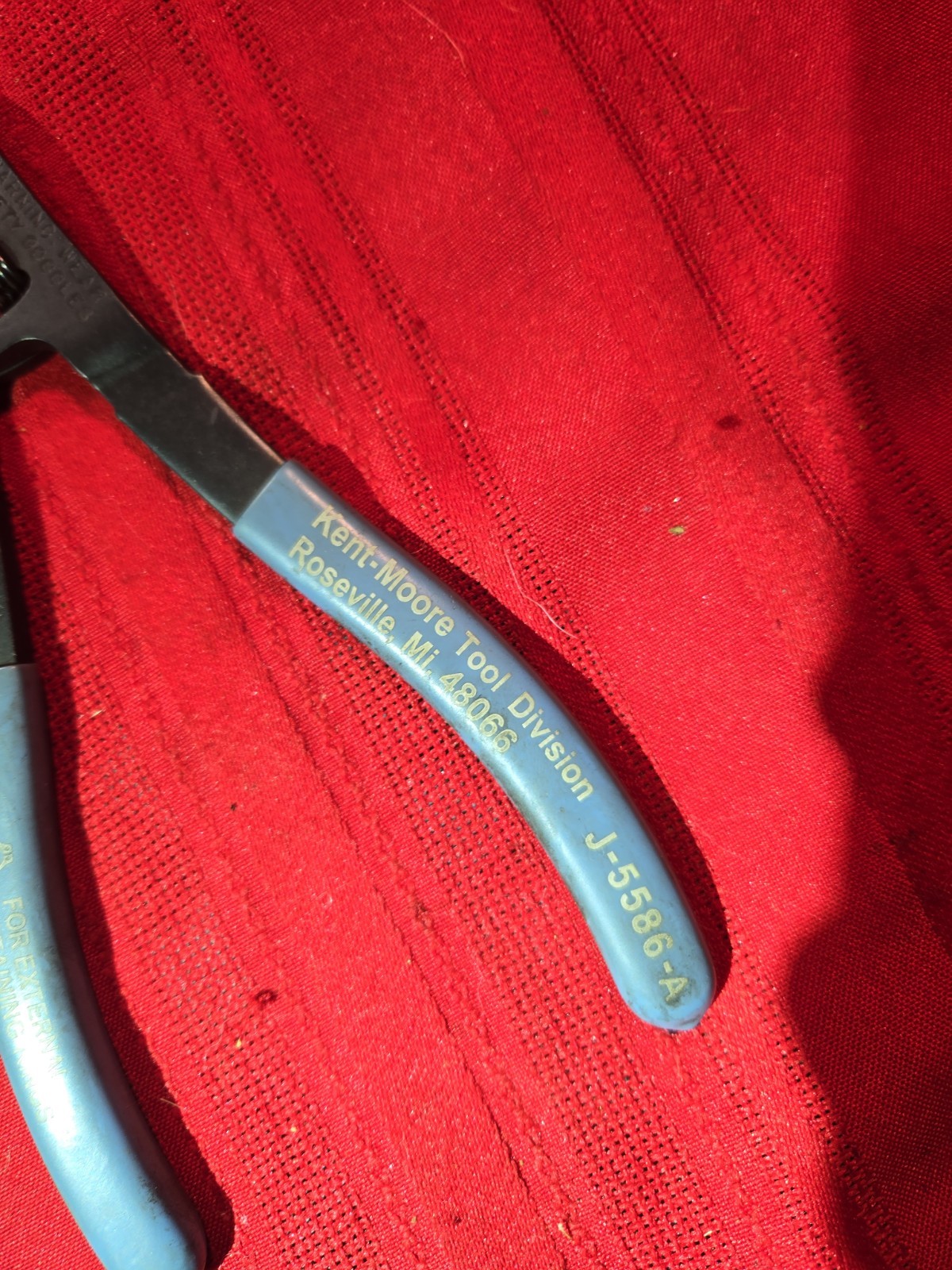 Kent-Moore J-5586-A Snap Ring Pliers – Harley & Automotive Specialty Tool