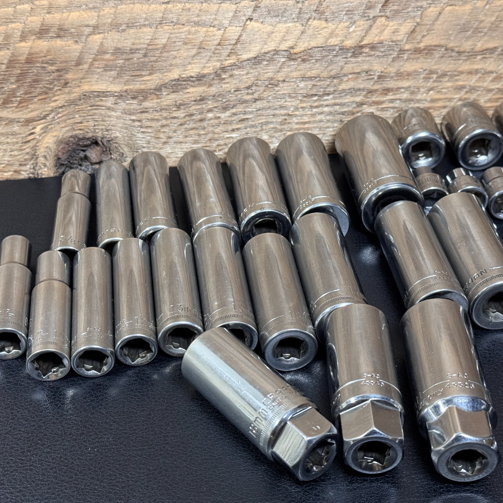 Craftsman S-AC 3/8 Drive Metric & SAE Socket Set STD Deep w/ Ratchet 44808 —81pc