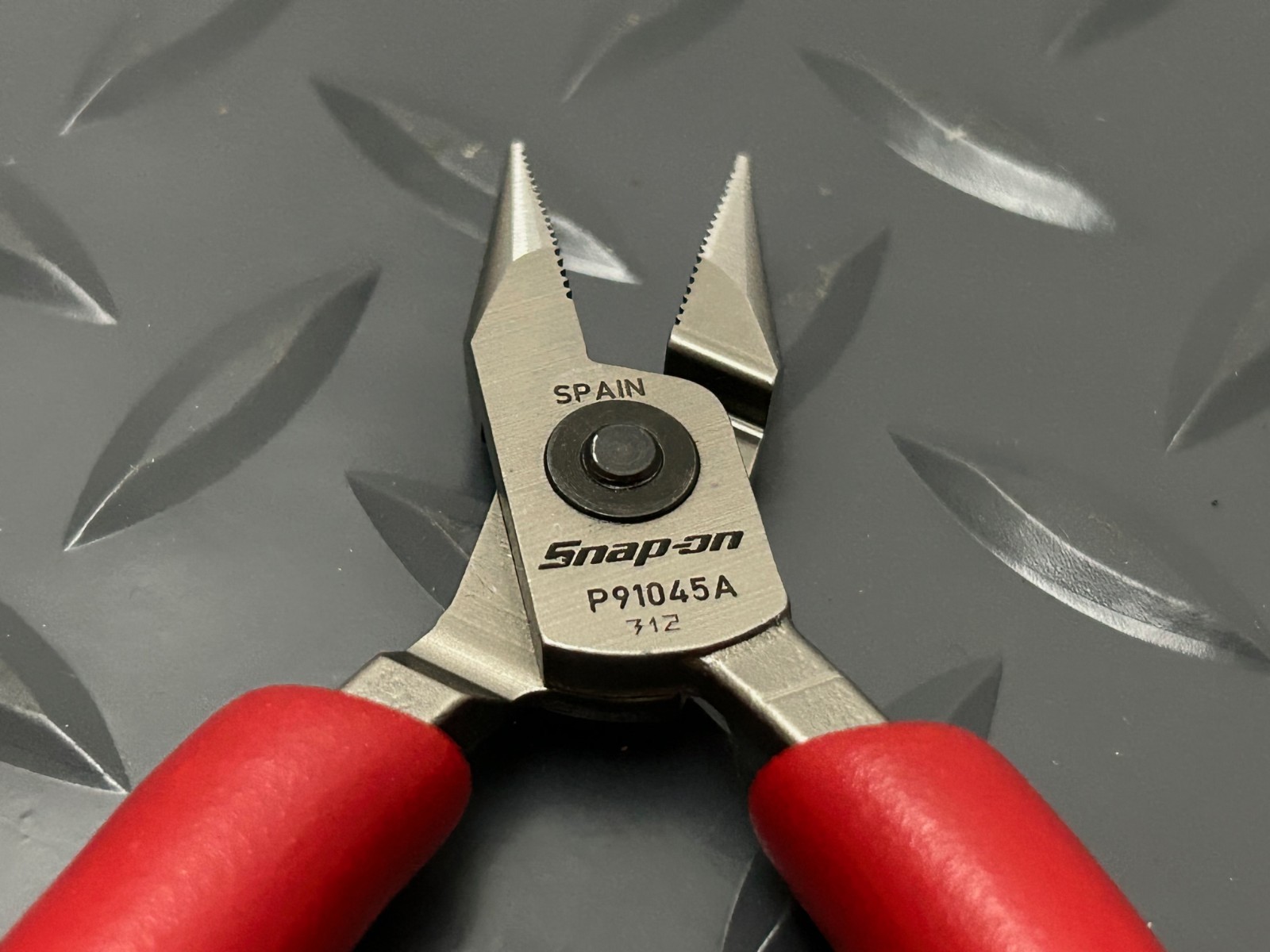 Snap-on Tools RED 4-1/2″ P-Series Precision Snipe Nose Pliers P91045A NEW SPAIN