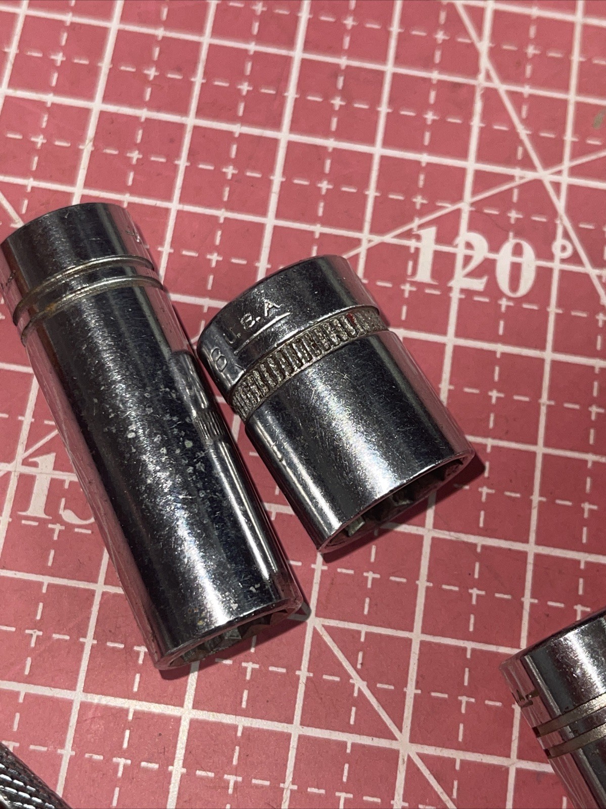 Vintage Indestro USA Super No 2775 3/8 Drive Ratchet 3/8” + 3 Sockets 1/2 5/8