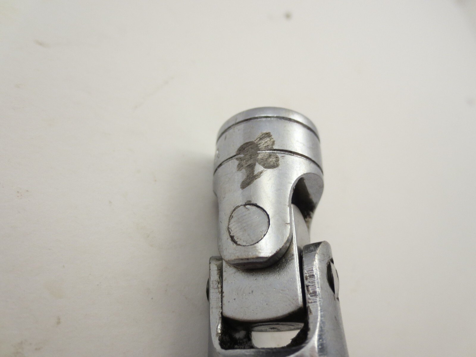 SNAP ON TOOLS SWIVEL / FLEX SOCKET ADAPTER — 3/8″ DRIVE — CHROME — FU8A