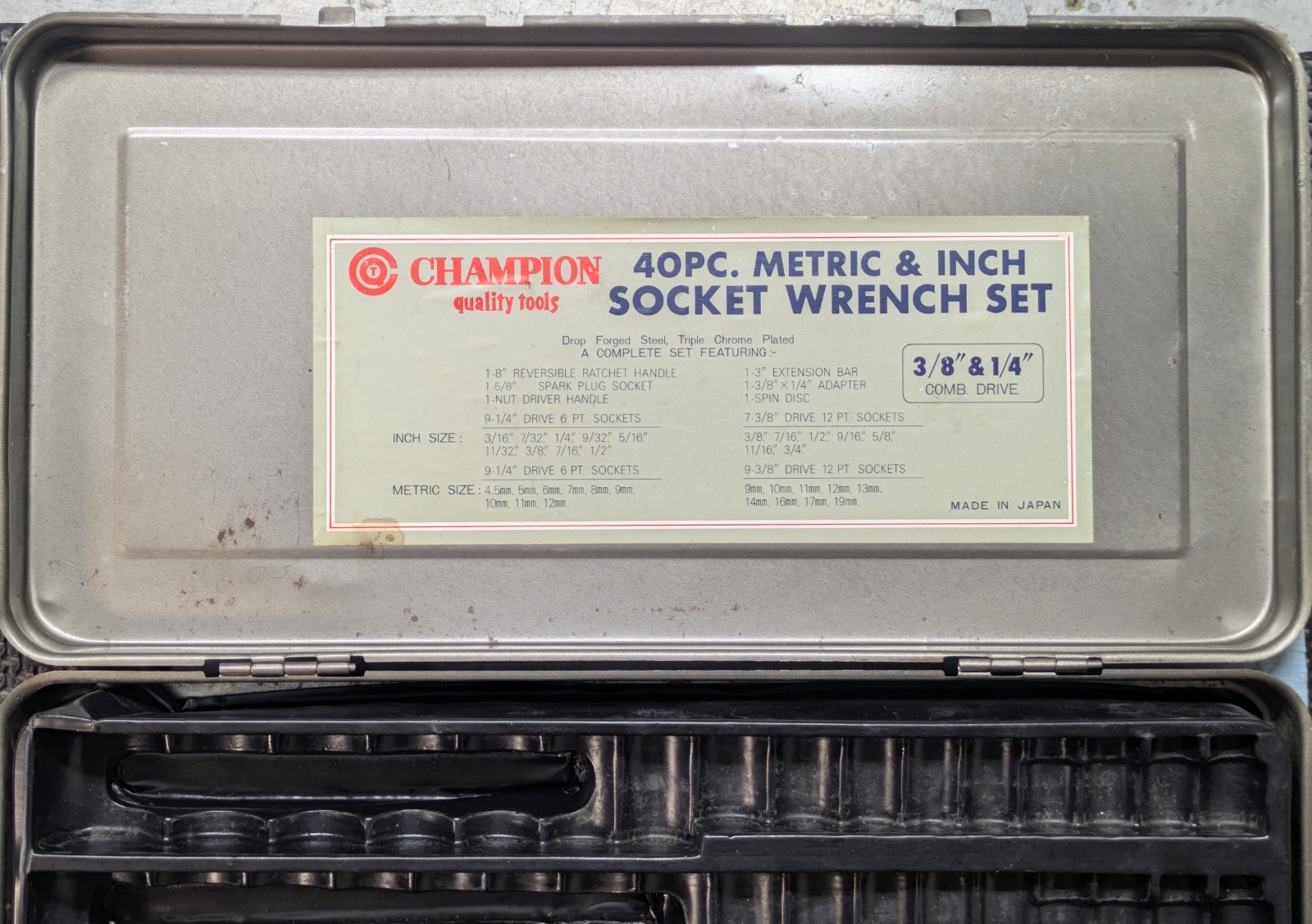 Champion 40-Piece Metric & SAE Socket Wrench Set 1/4″ and 3/8″ Dr In Metal Case