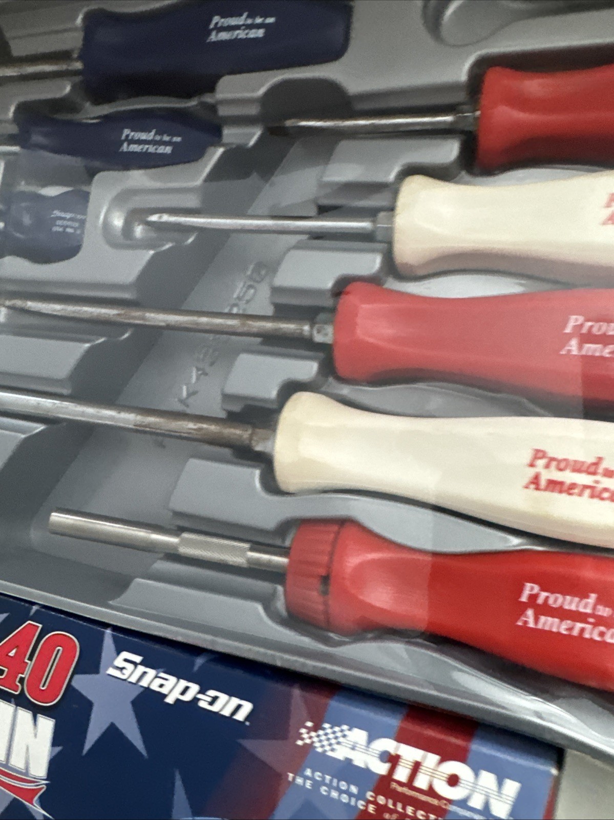Snap On 9 Piece Red White Blue Hard Handle Screwdriver Set & Ratchet Screwdriver