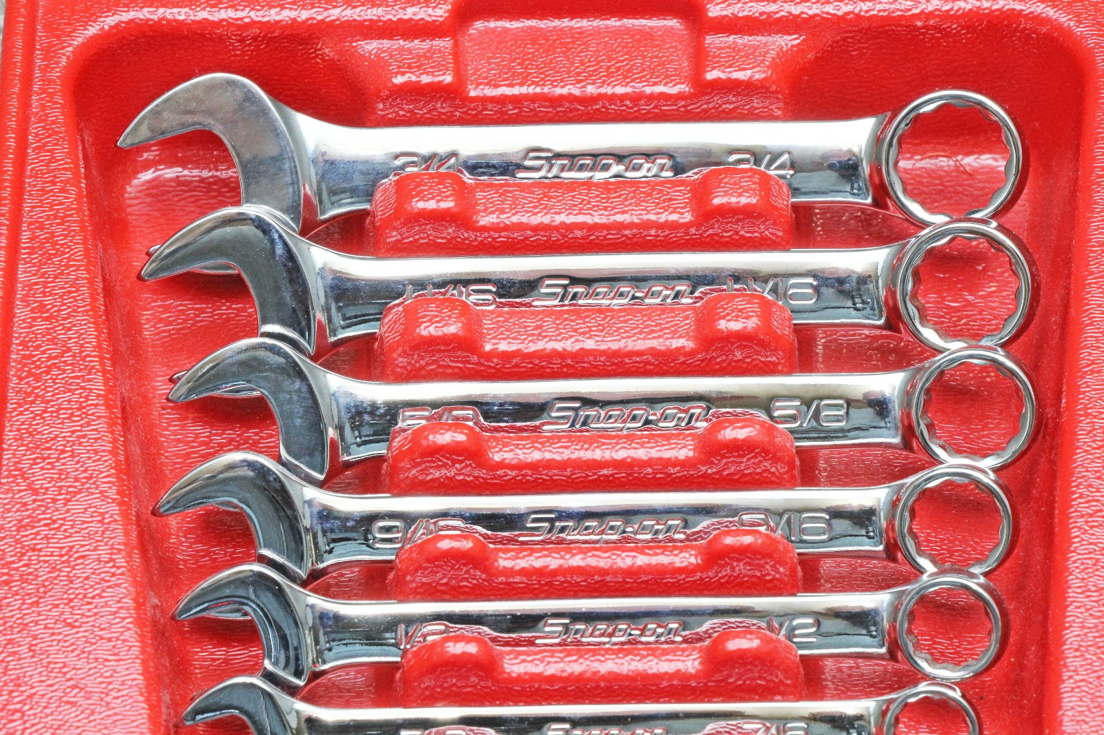 Snap on OEXS709B 9 Piece 12-Point SAE Flank Drive® Short Combination Wrench Set