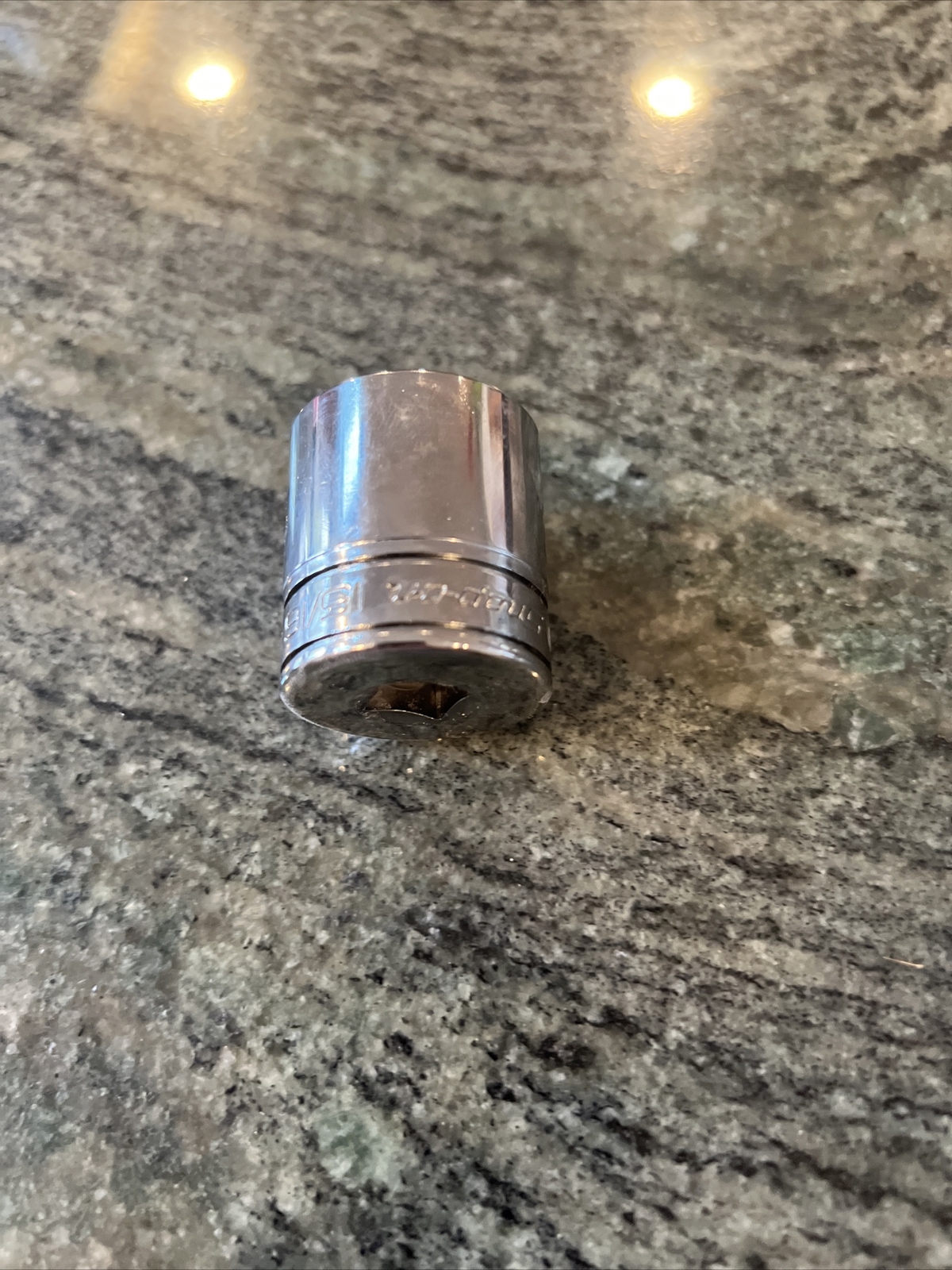Snap-On f301 15/16″ 3/8 drive sae shallow 12 point socket