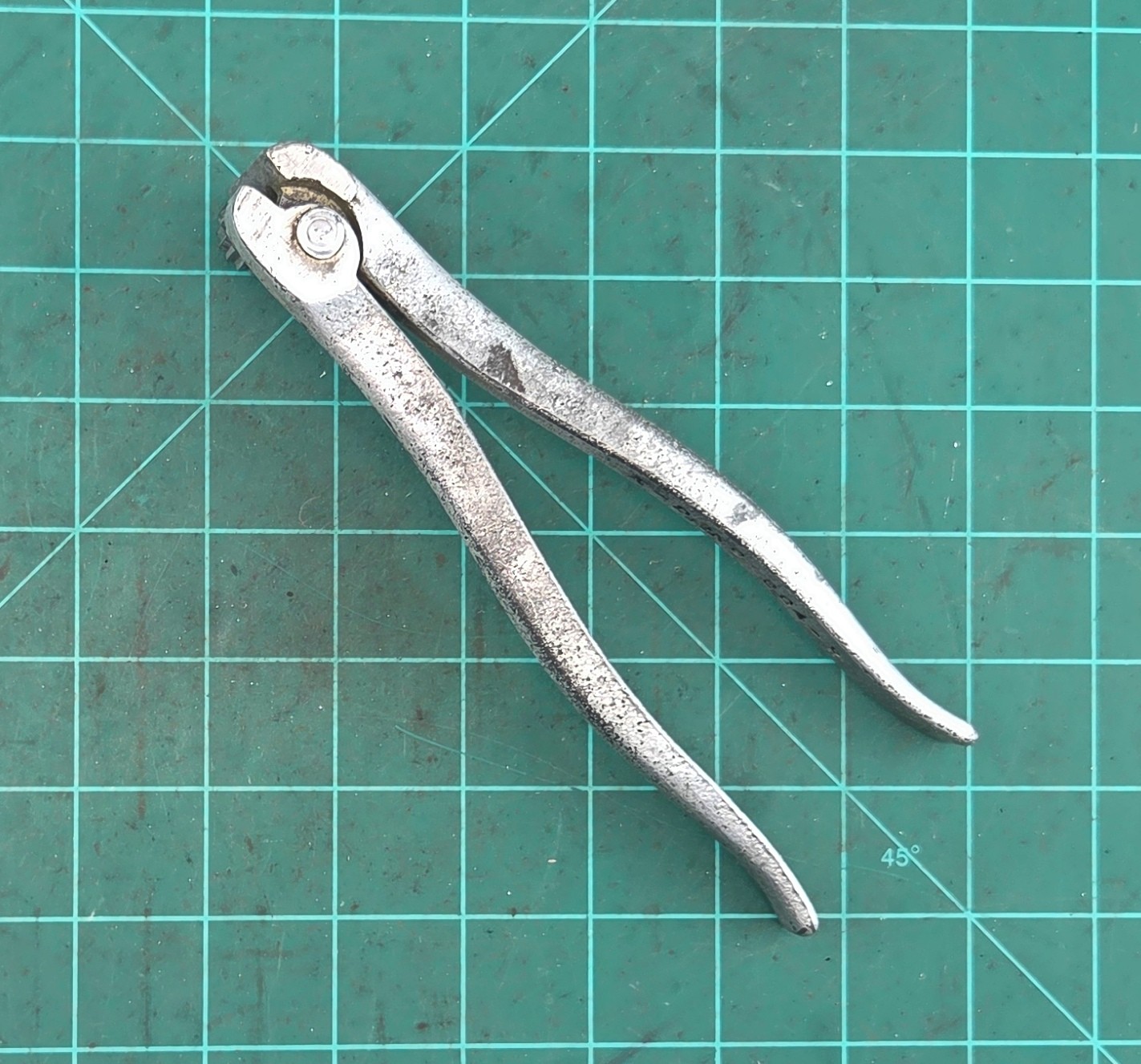 KD Tools 204-D Battery Terminal Spreader Pliers Tool K-D 204D