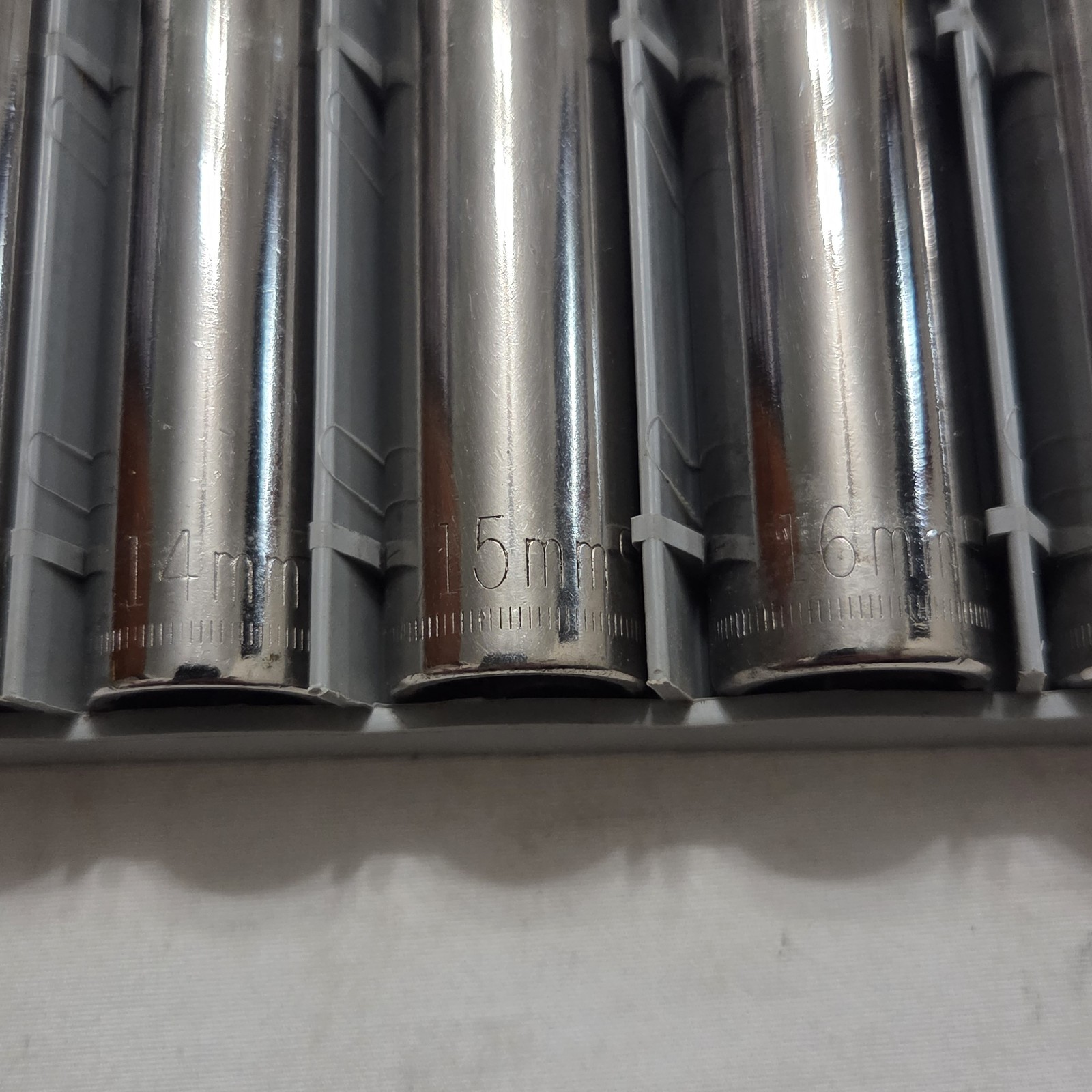 Craftsman -G- Metric 9pc 10mm – 19mm 6 Pt Deep Socket Set 3/8″ Dr. 934443 – USA