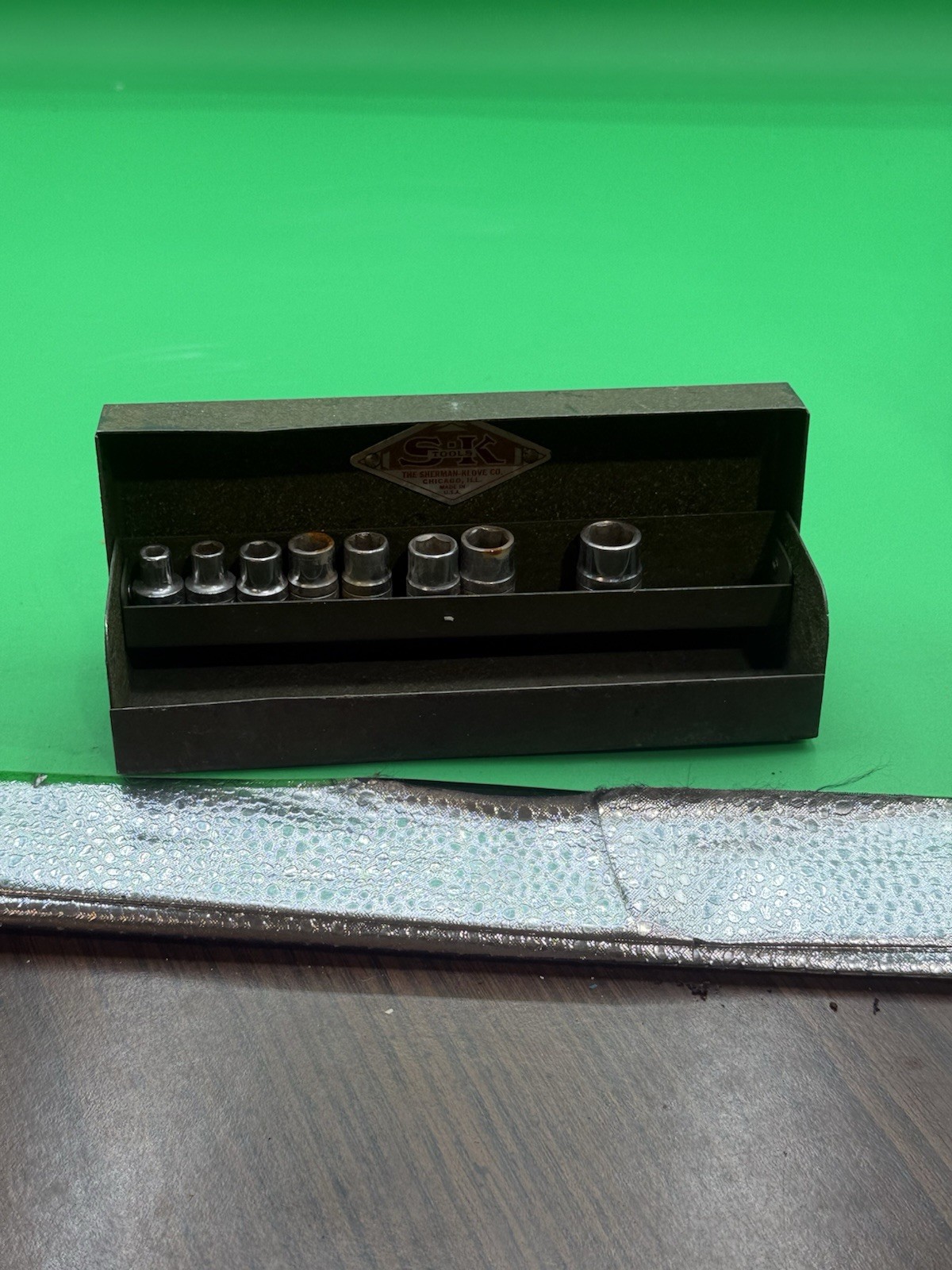 Vintage SK Tools 1/4” Drive 8 Sockets With Steel Metal Case Diamond E4