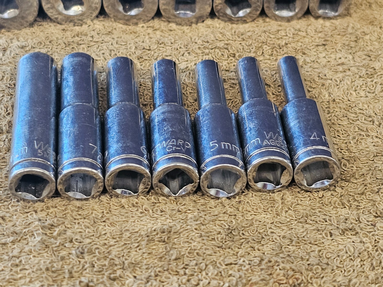 14 Westward Sockets 1/4 Drive Deep Well 15 14 13 12 11 10 9 8 7 6 5.5 Metric Set