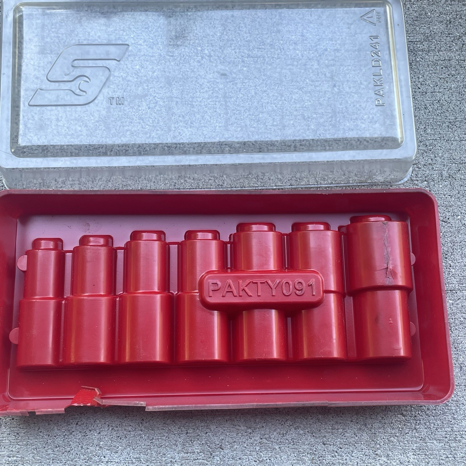 Snap On 1/2″ Drive Wobble Sockets SAE 9/16 to 1 1/8 Inch Set 3071PLY–Missing 1