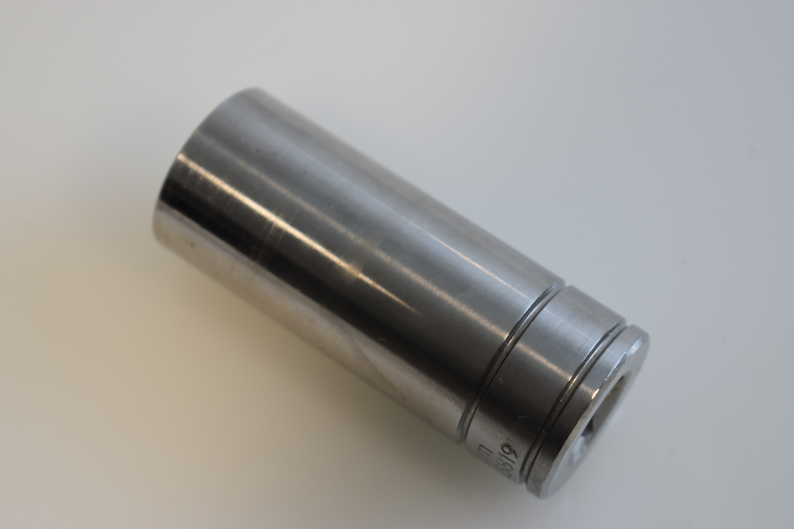 Blue Point Tools BLPLM3819 19mm Metric Deep Socket 3/8″ Drive 12 Point Chrome