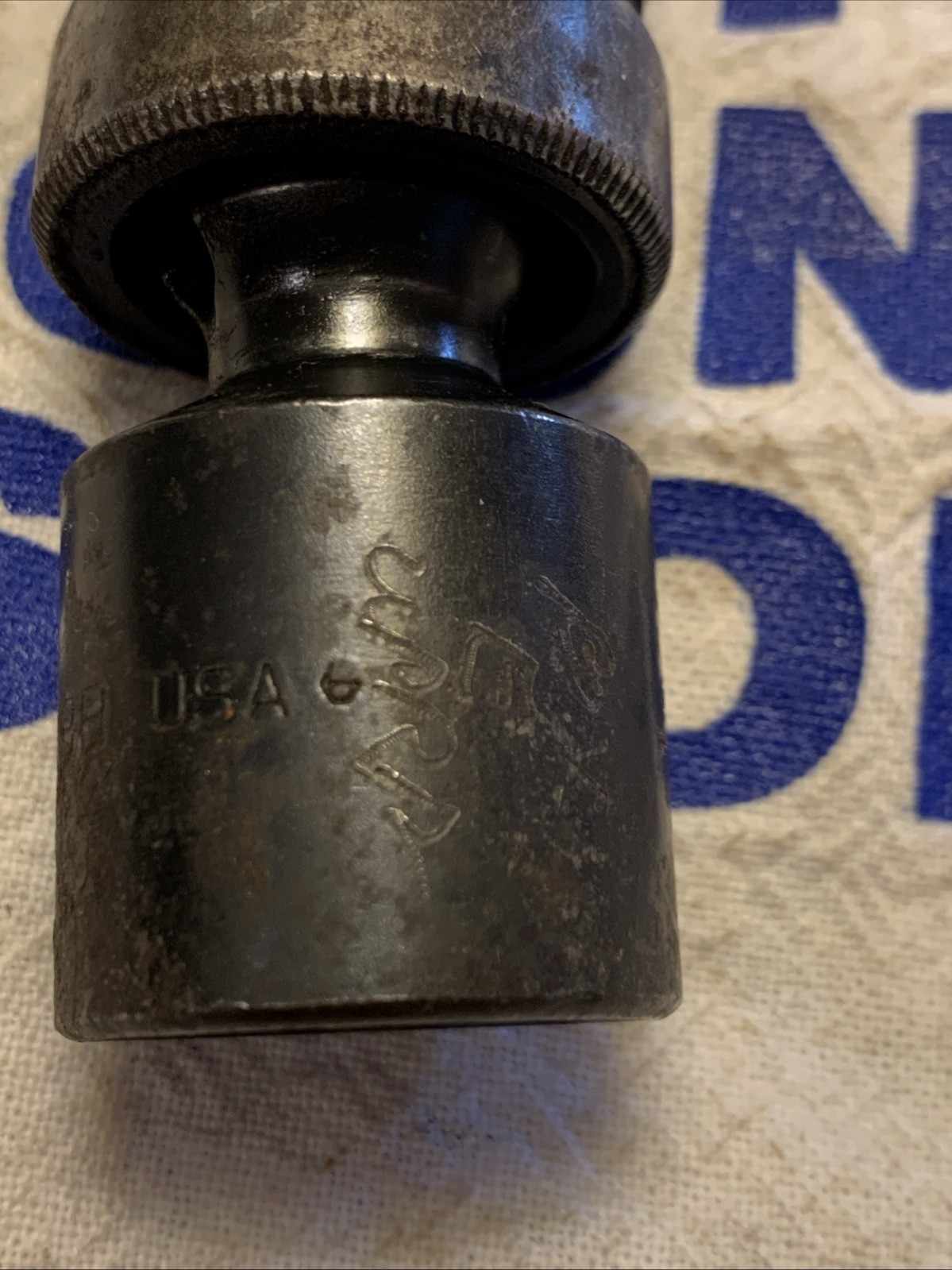2006 Snap-on Tools USA 1/2″ Drive SAE 7/8″ 6pt Impact Swivel Socket IPL28B