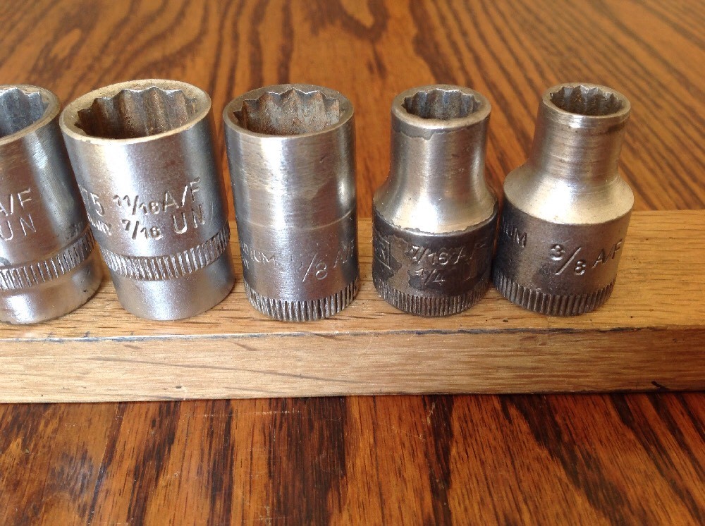8 Vintage Matador Sockets 15/16″ To 3/8″ AF With 1/2″ Drive.