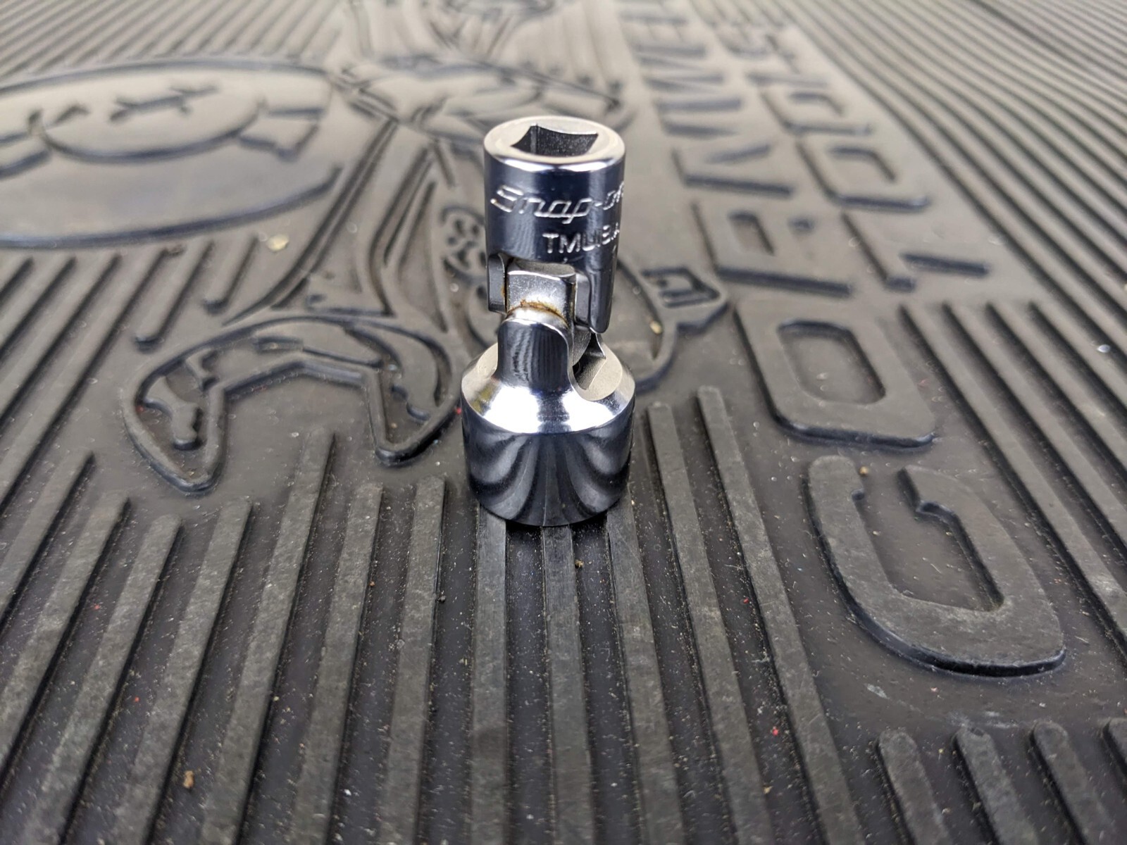 #at472 SNAP ON NEW TMU181A 9/16″ 12 POINT 1/4″ DRIVE SAE UNIVERSAL SWIVEL SOCKET