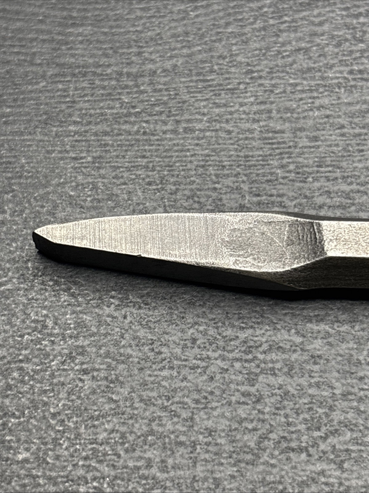 Mac Tools FCC8SS 1/4″ x 5″ Gouge Point Chisel USA