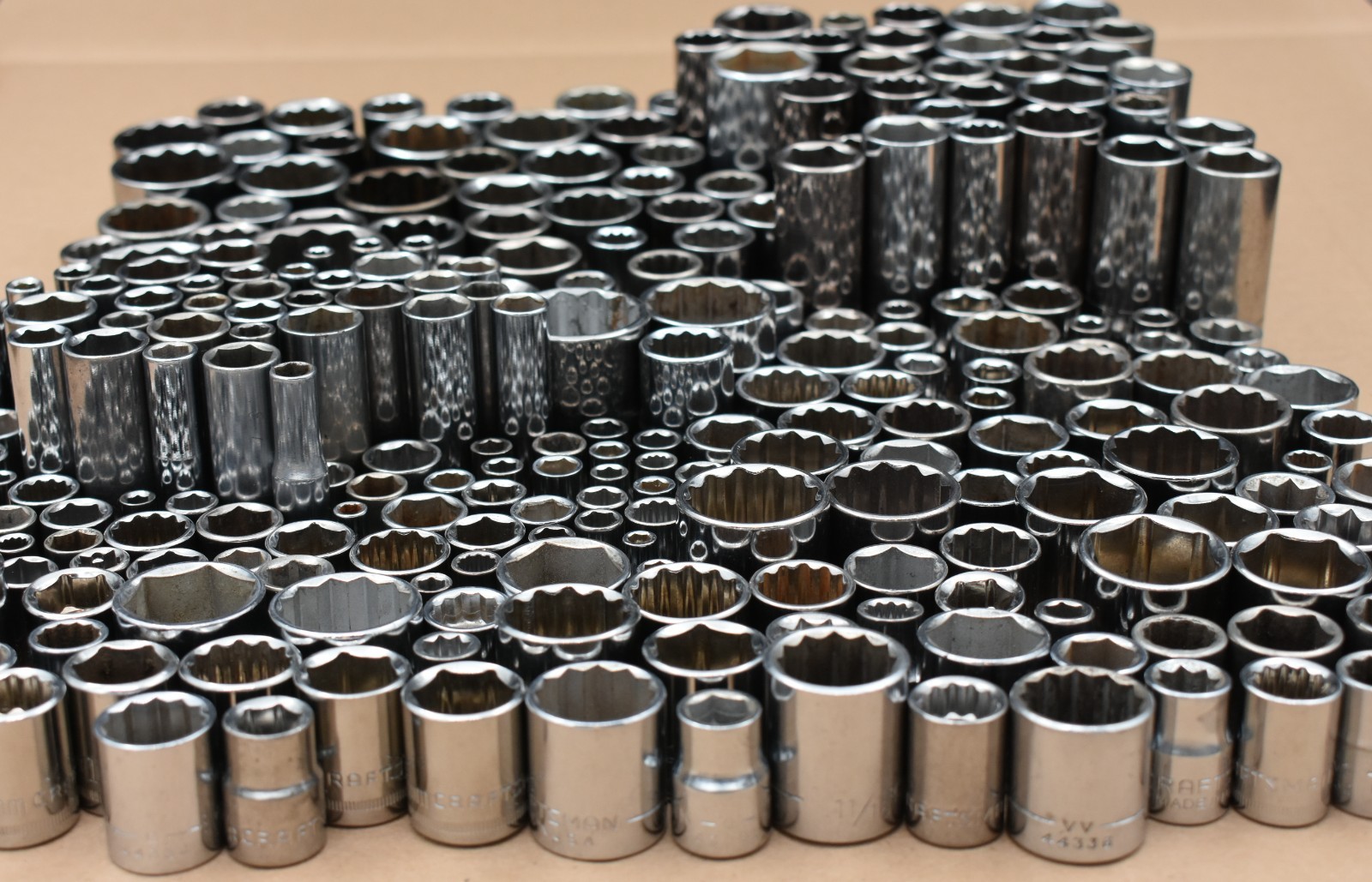 CRAFTSMAN CHROME SOCKET LOT OF 250, 1/4″, 3/8″, 1/2″ DRIVE, 6-POINT & 12-POINT