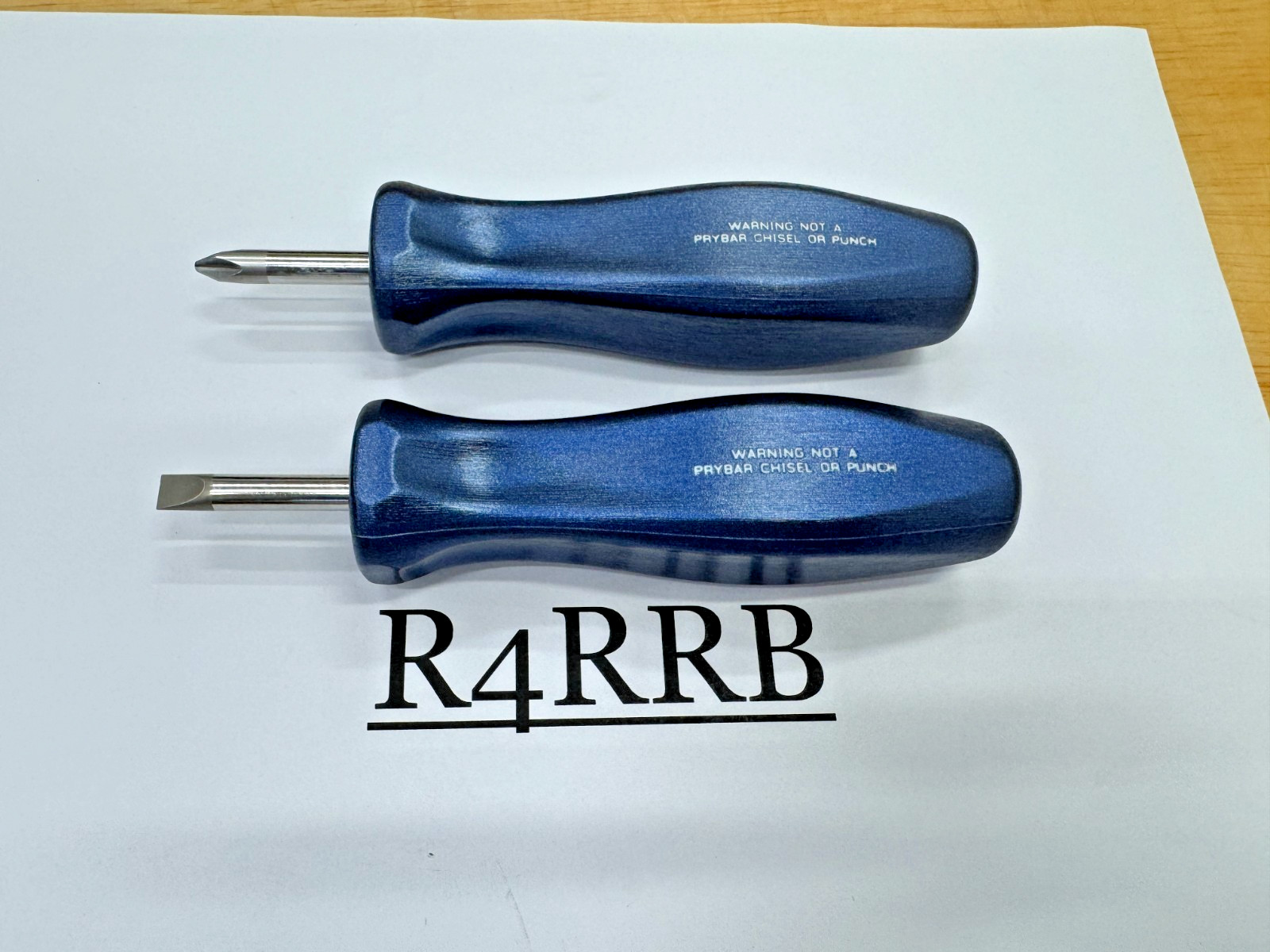Snap-on Tools RARE POWER BLUE 2pc Hard Standard Handle Stubby Screwdriver Set