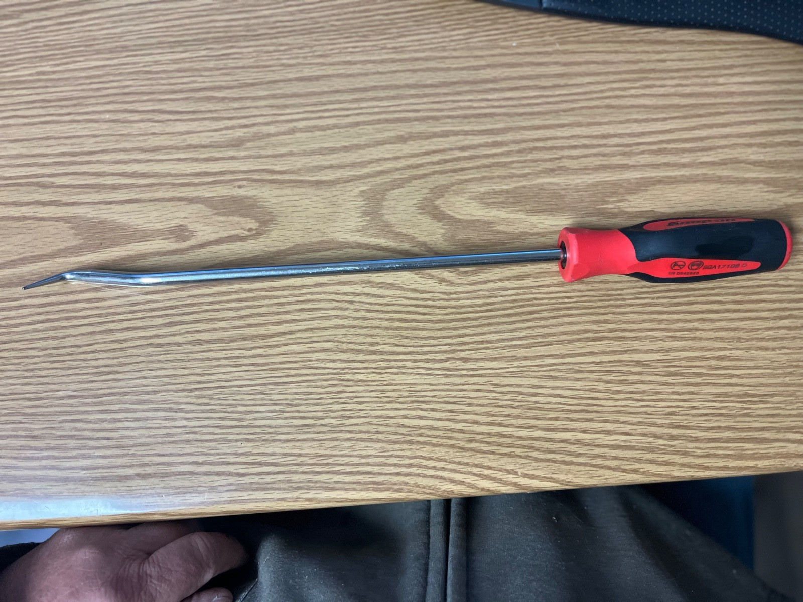 SNAP ON -SGA1710B – RED/BLACK COMFORT GRIP HANDLE HOSE PICK – LOC#214