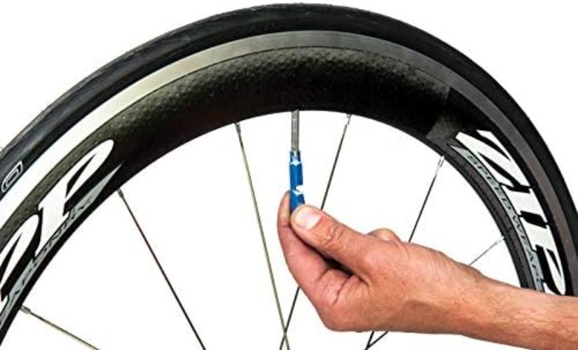 Lightweight Metal Valve Core Remover – 9 Inches, Perfect for Presta & Schrader