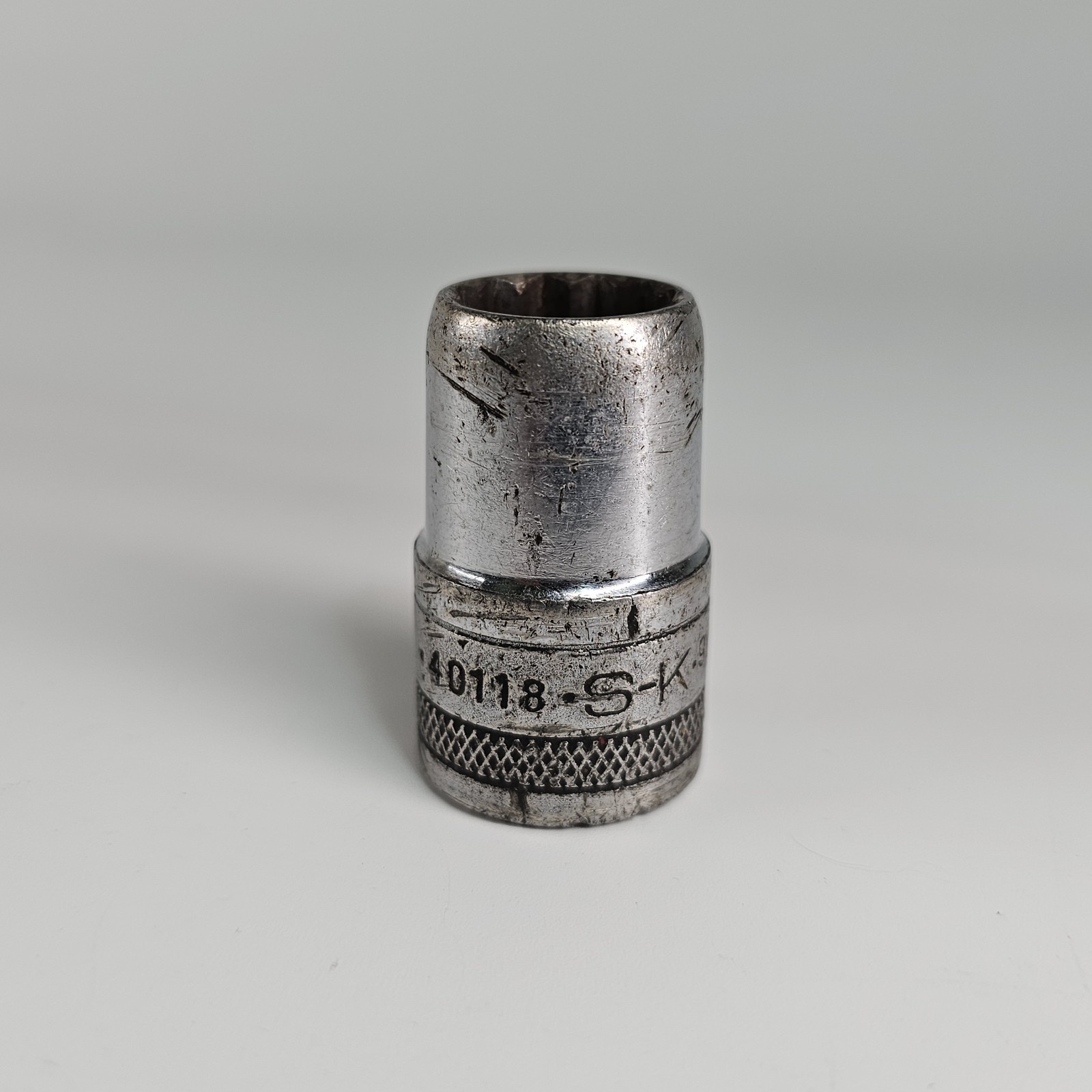 SK Hand Tools 40118 1/2″ Dr. 9/16″ 6pt Standard Fractional Chrome Socket
